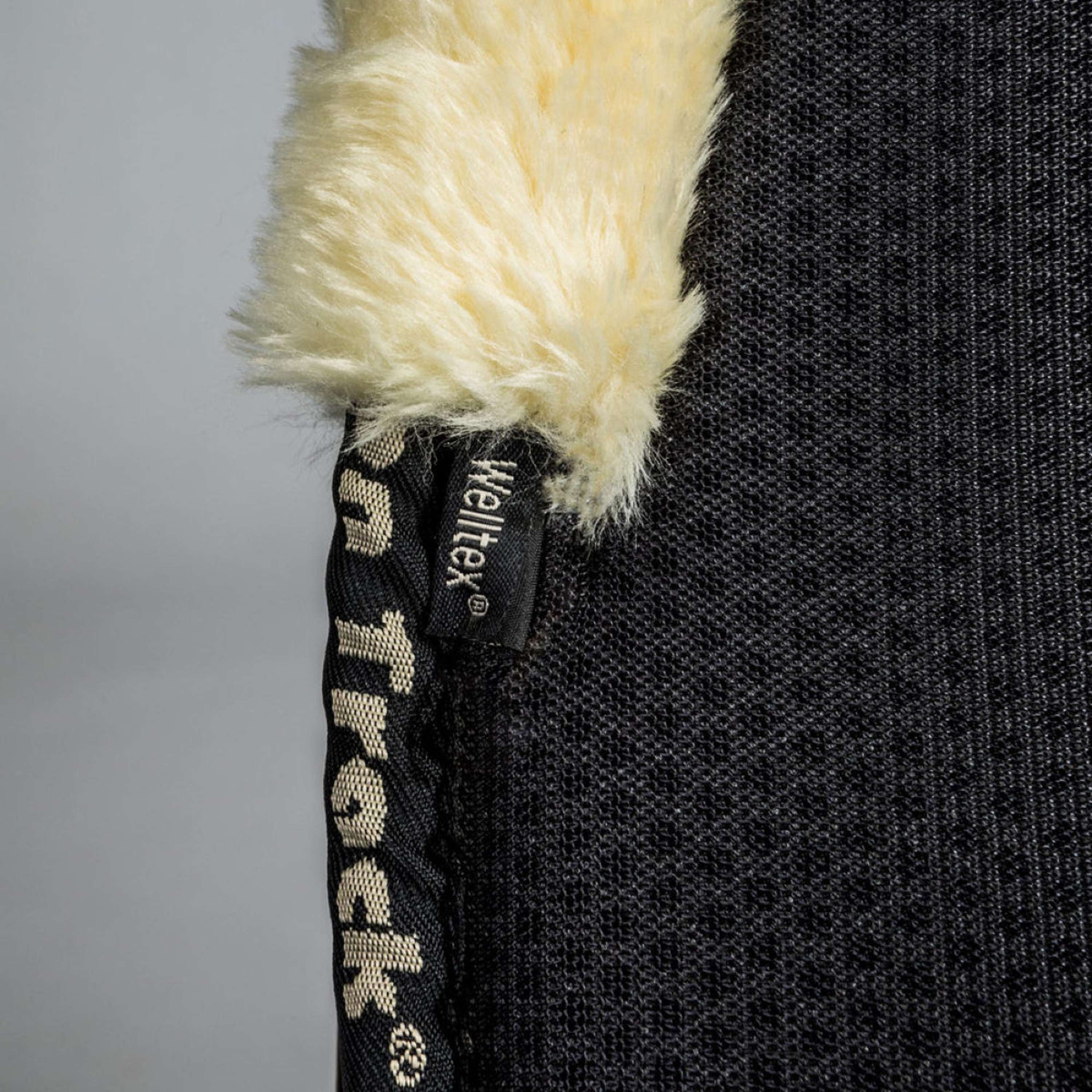 Back on Track Half Pad Impact Black