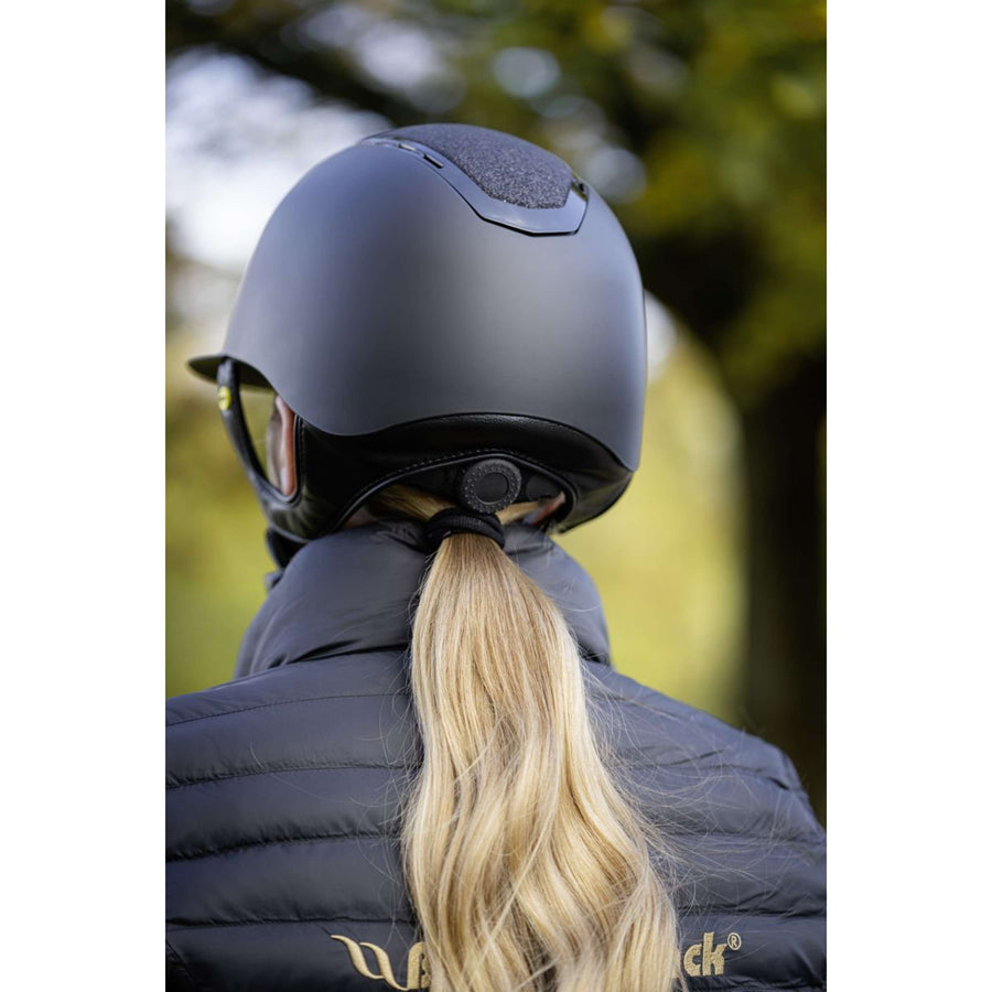 Back on Track Cap Caracas Mips Black