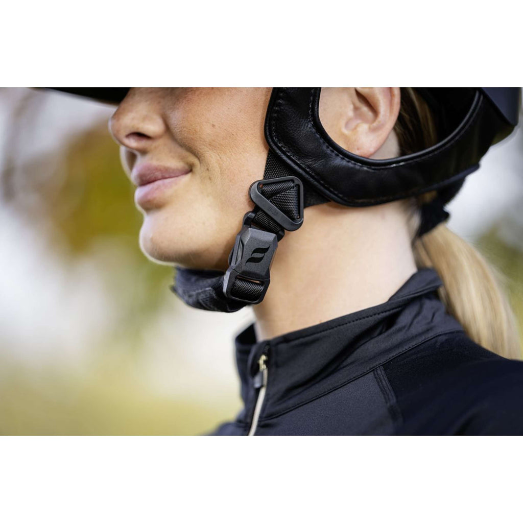 Back on Track Cap Caracas Mips Black