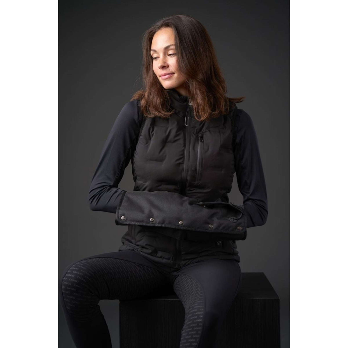 Catago Heated Cushion Heated Black