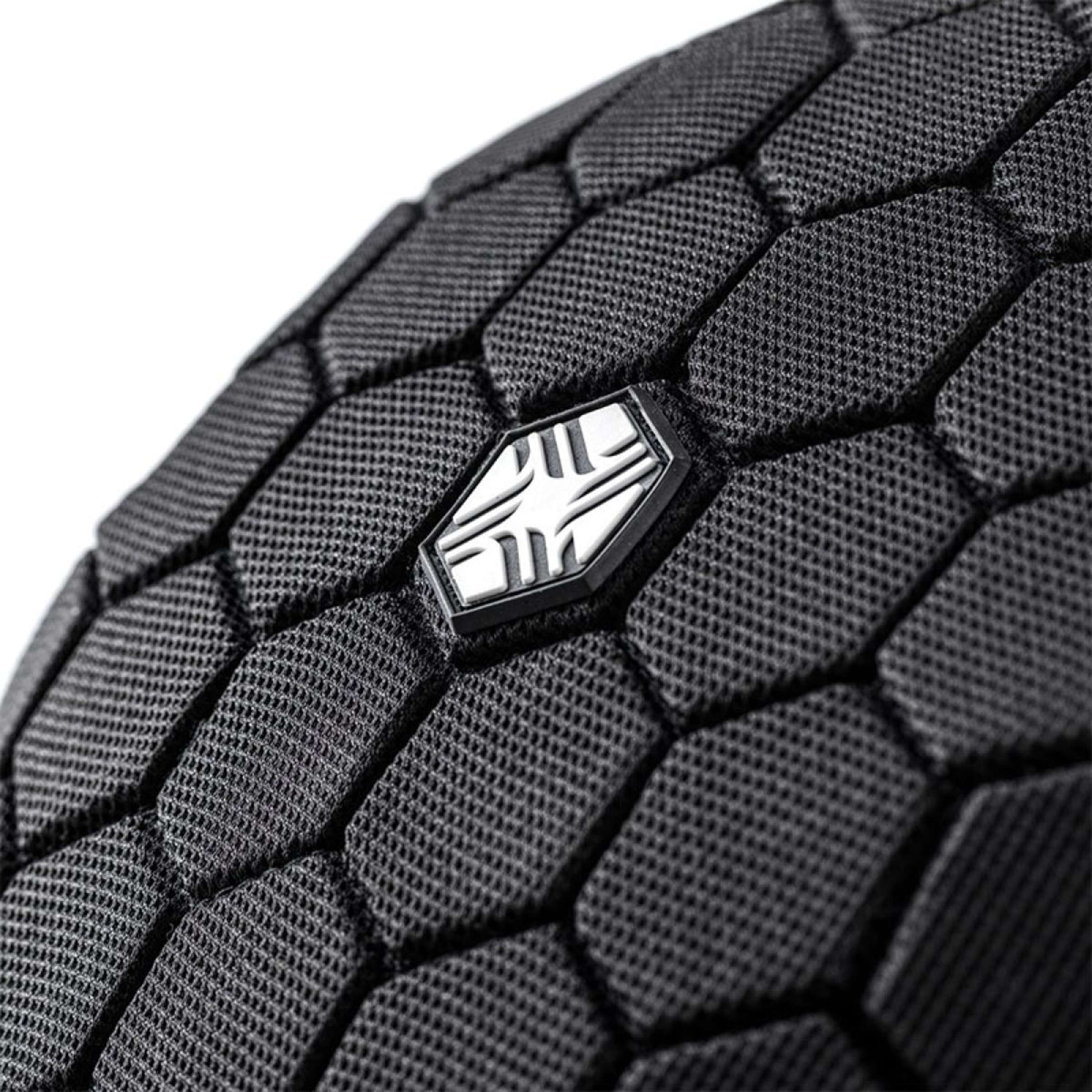Charles Owen Bodyprotector HEXA Children Black