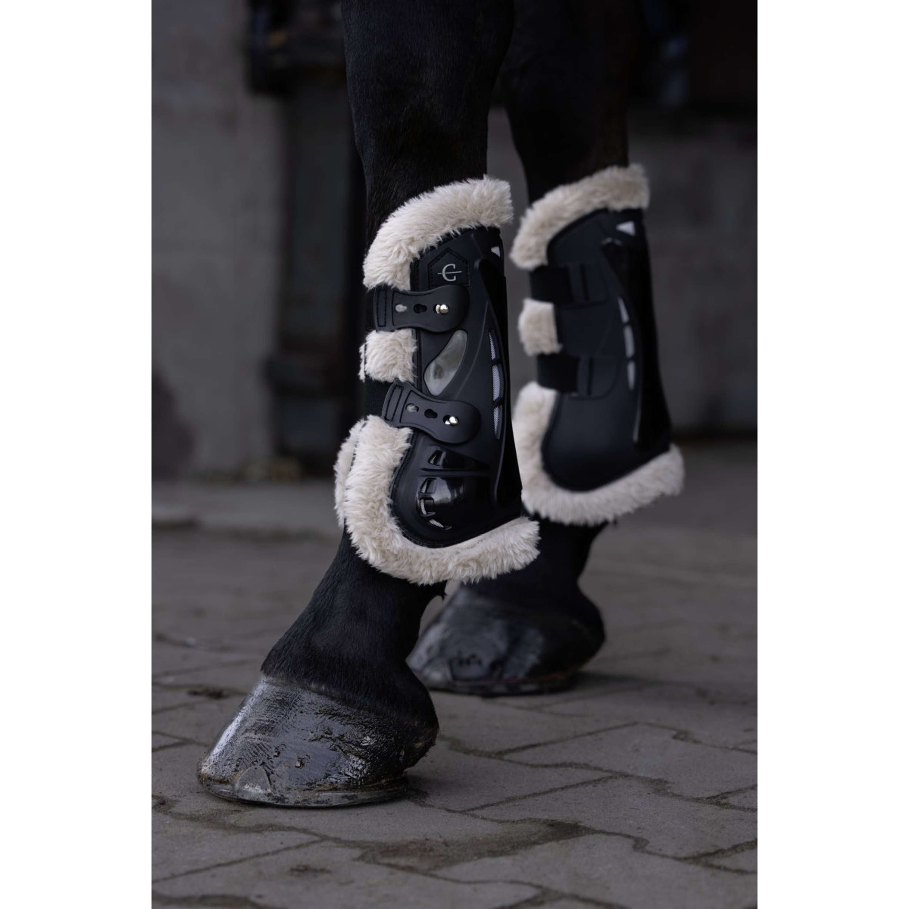 Covalliero Tendon Boots AW26 Black