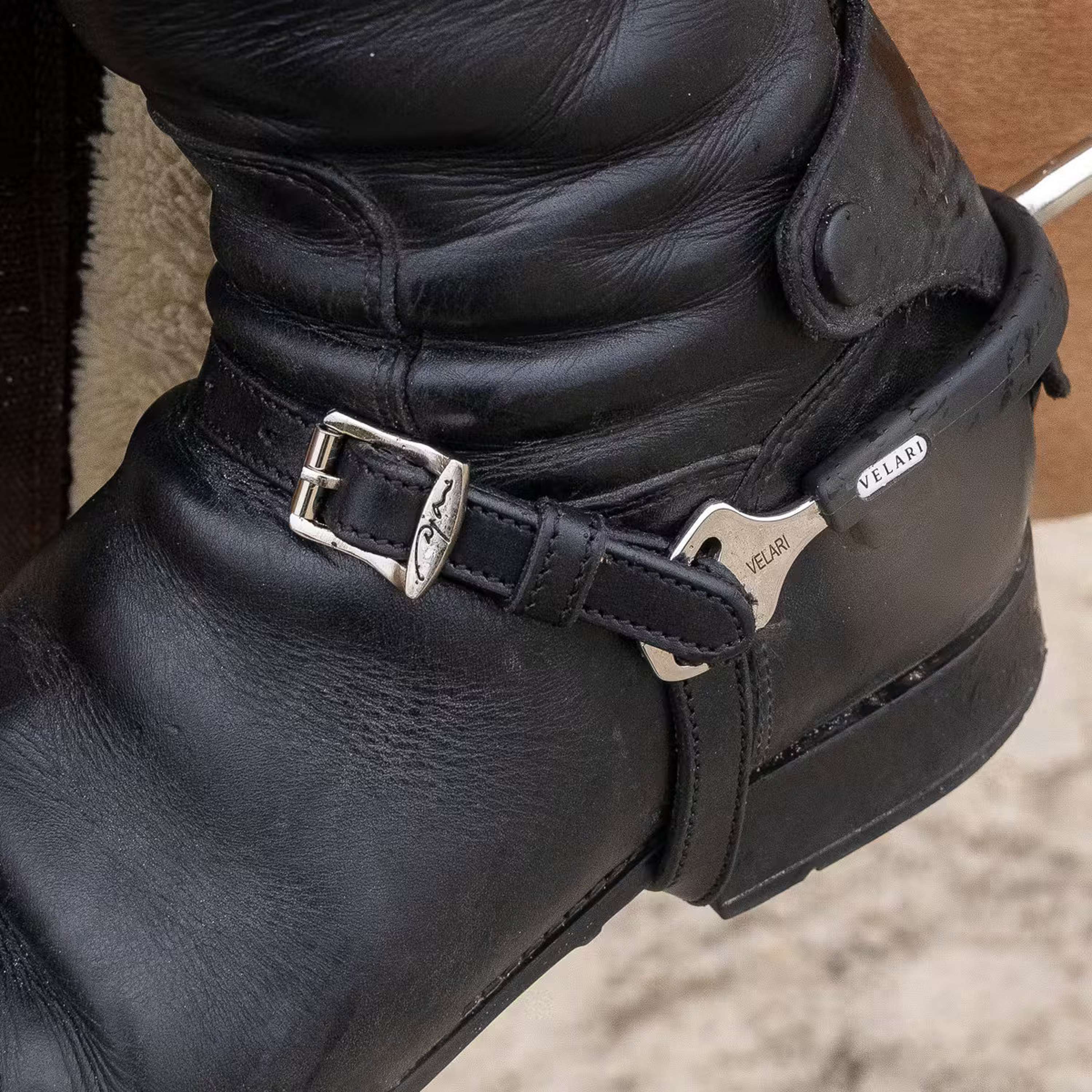 Dyon Spur straps Black