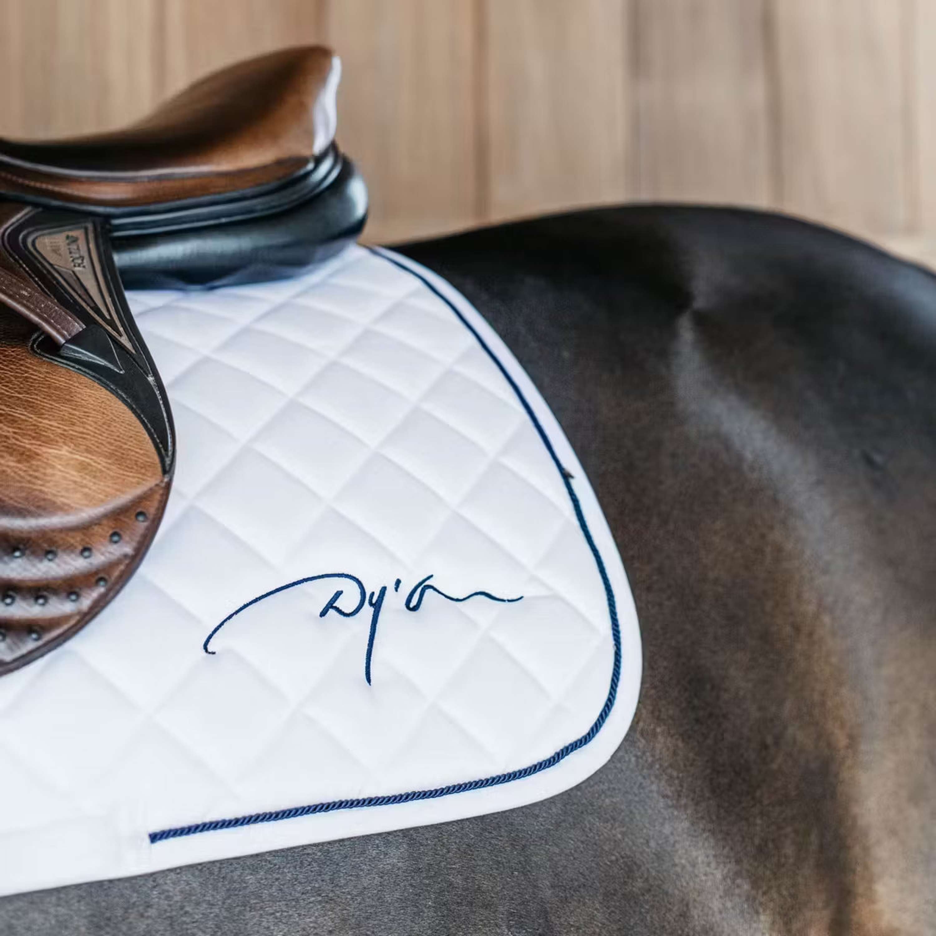 Dyon Saddlepad Diamond Jumping White