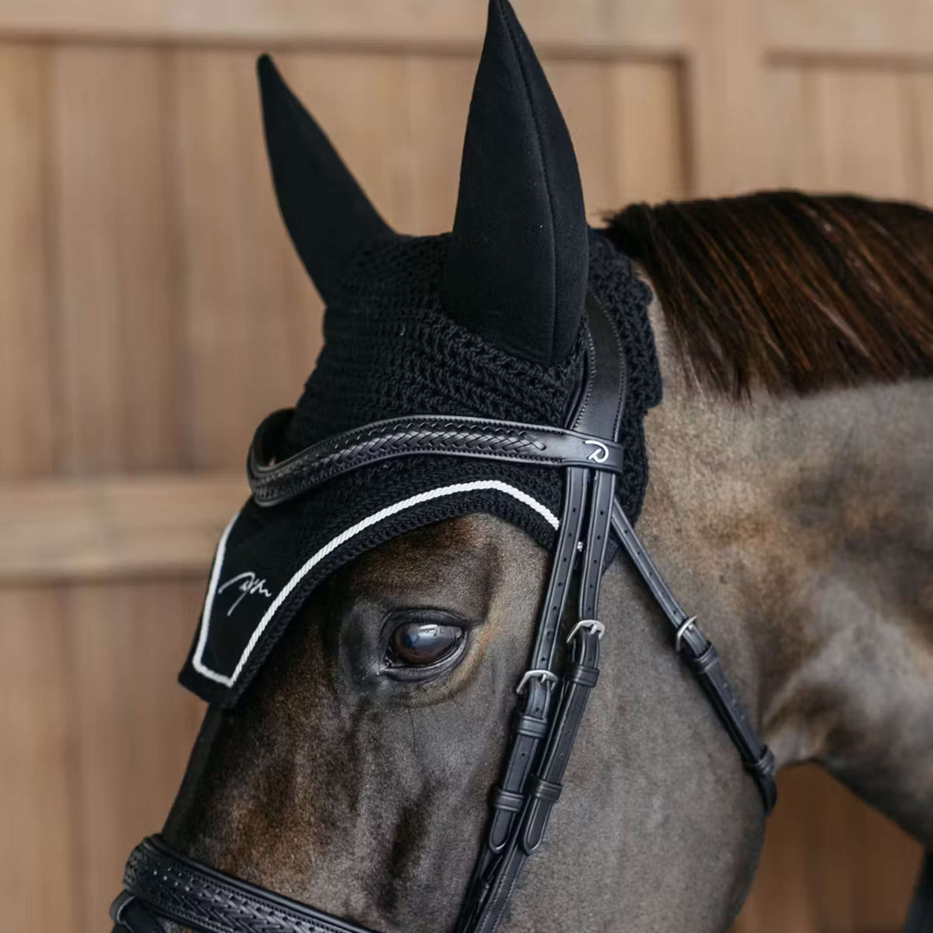 Dyon Browband Laced V-Shaped Black