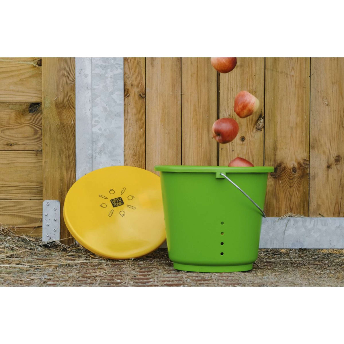 Hippotonic Bucket for Apples and Carrots