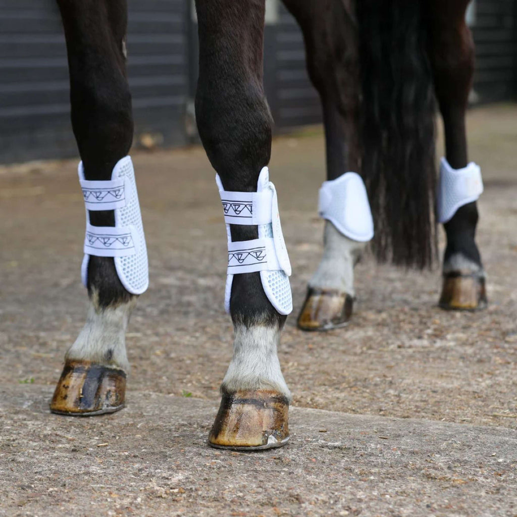 Equilibrium Tendon Boots Tri-zone White