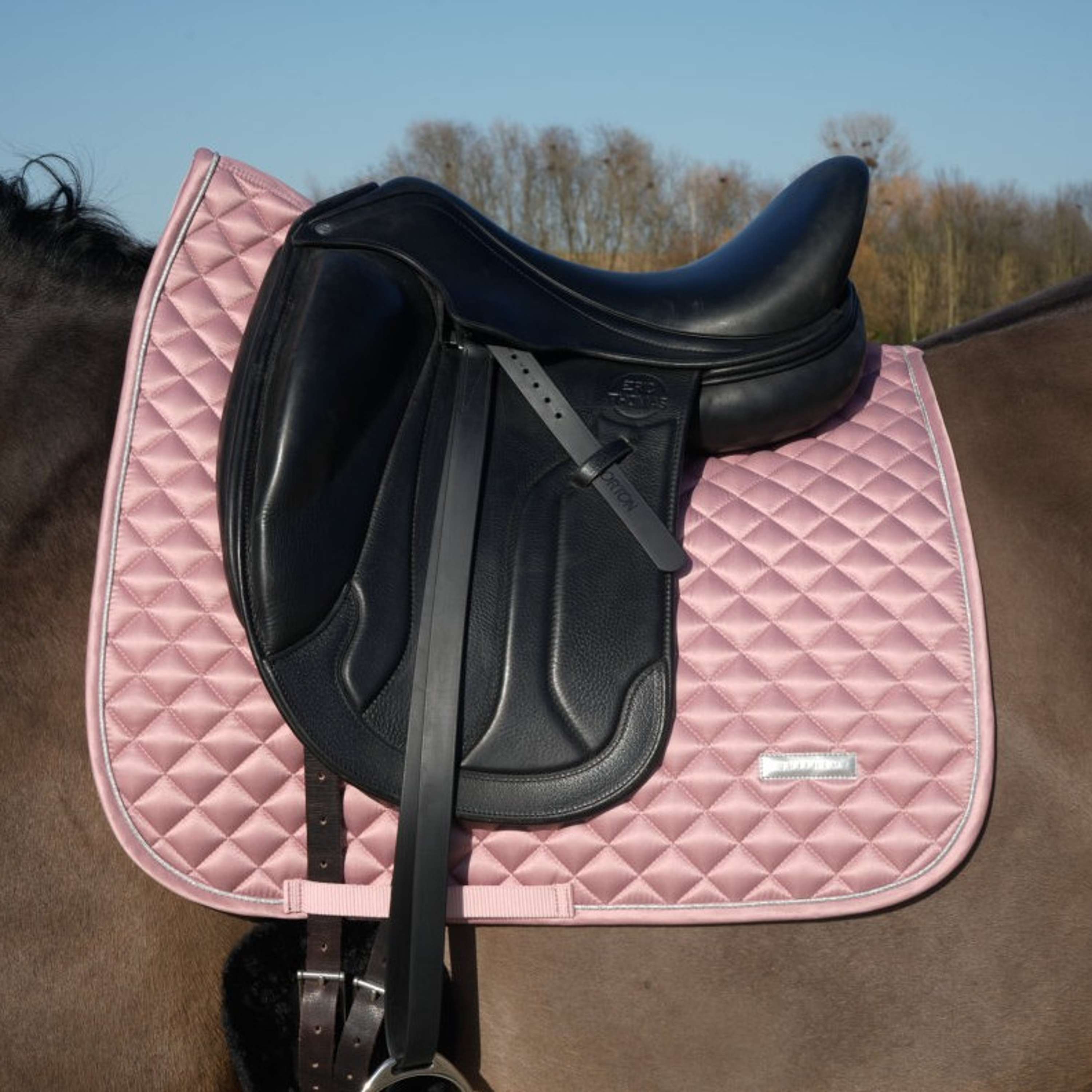 EQUITHÈME Saddlepad Nacre Dressage Pink