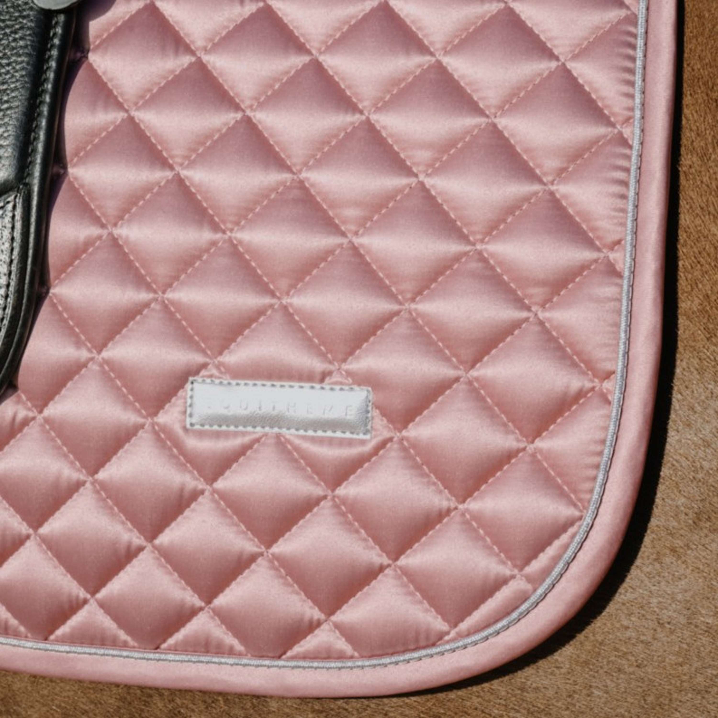 EQUITHÈME Saddlepad Nacre Dressage Pink