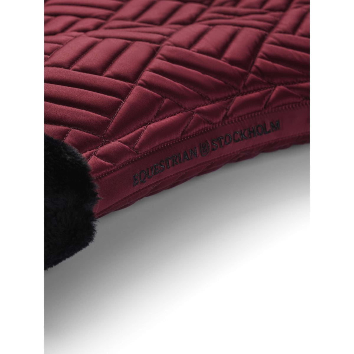 Equestrian Stockholm Saddlepad Vegan Fur Dressage Crystal Bordeaux