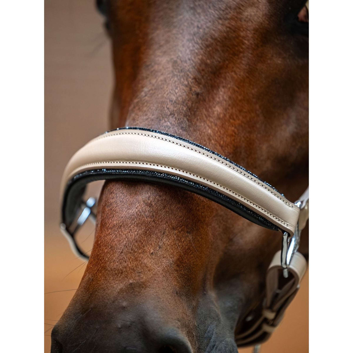 Equestrian Stockholm Halter Glimmer Leather Anatomic Sand