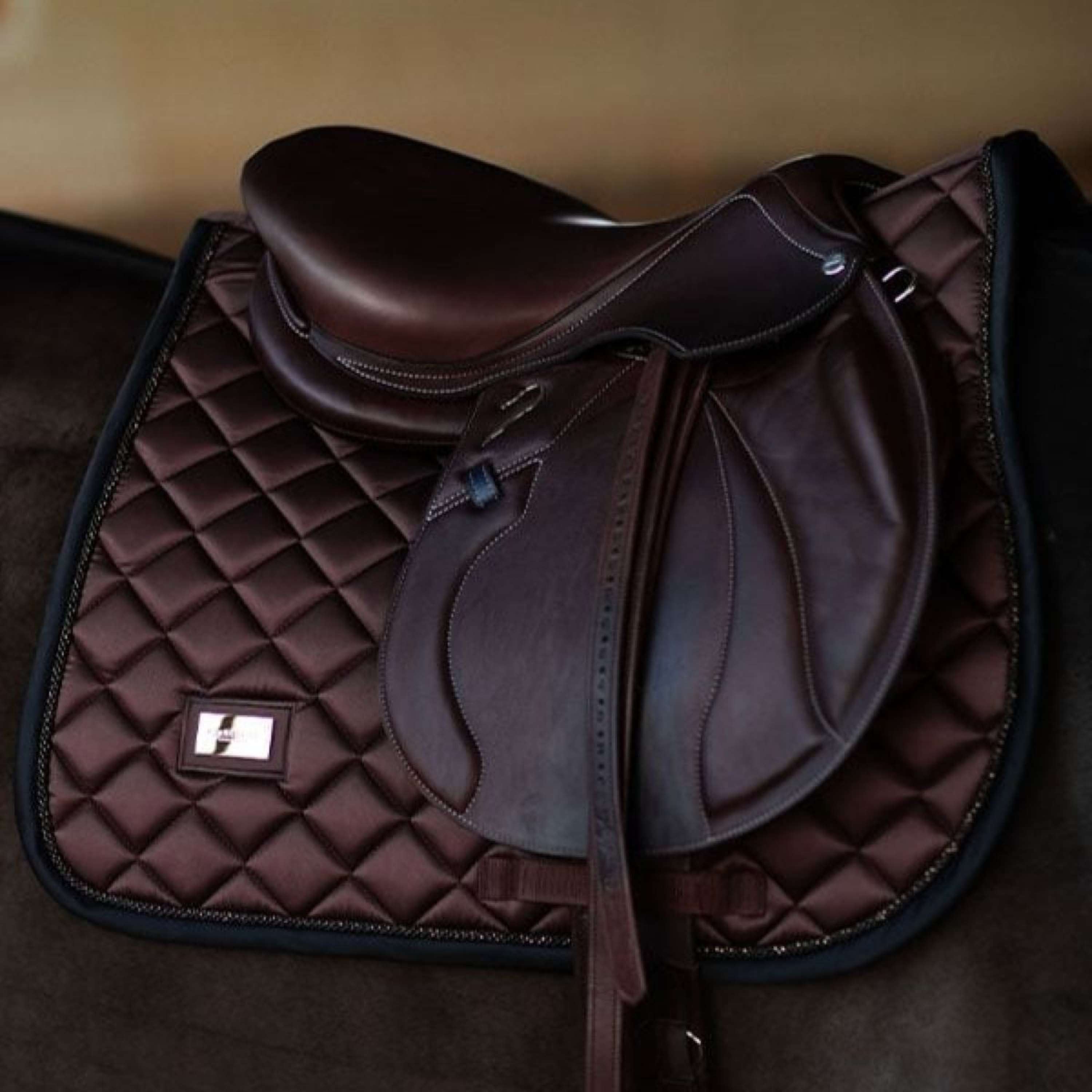 Equestrian Stockholm Saddlepad Jumping Endless Glow