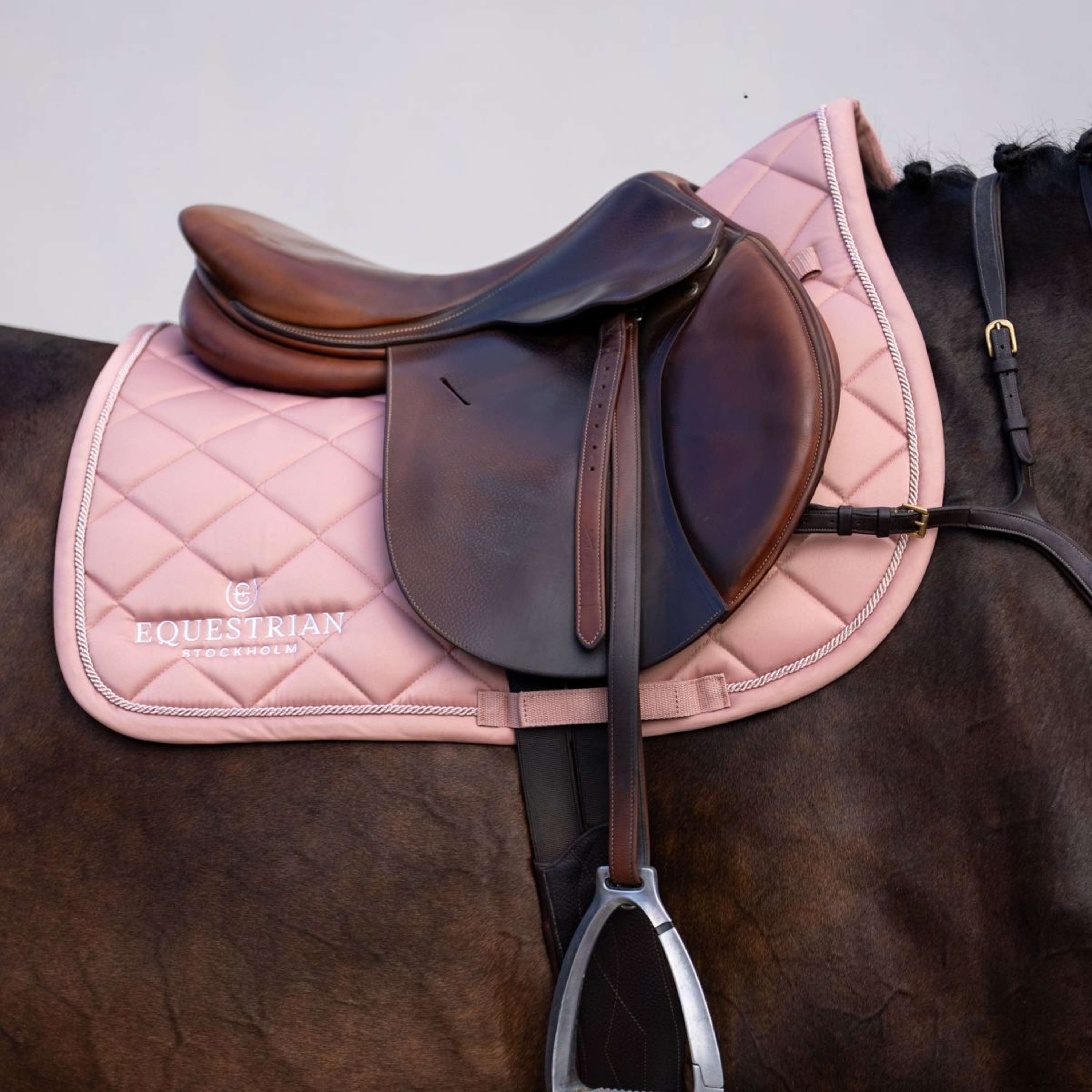 Equestrian Stockholm Saddlepad Line Jumping Pink