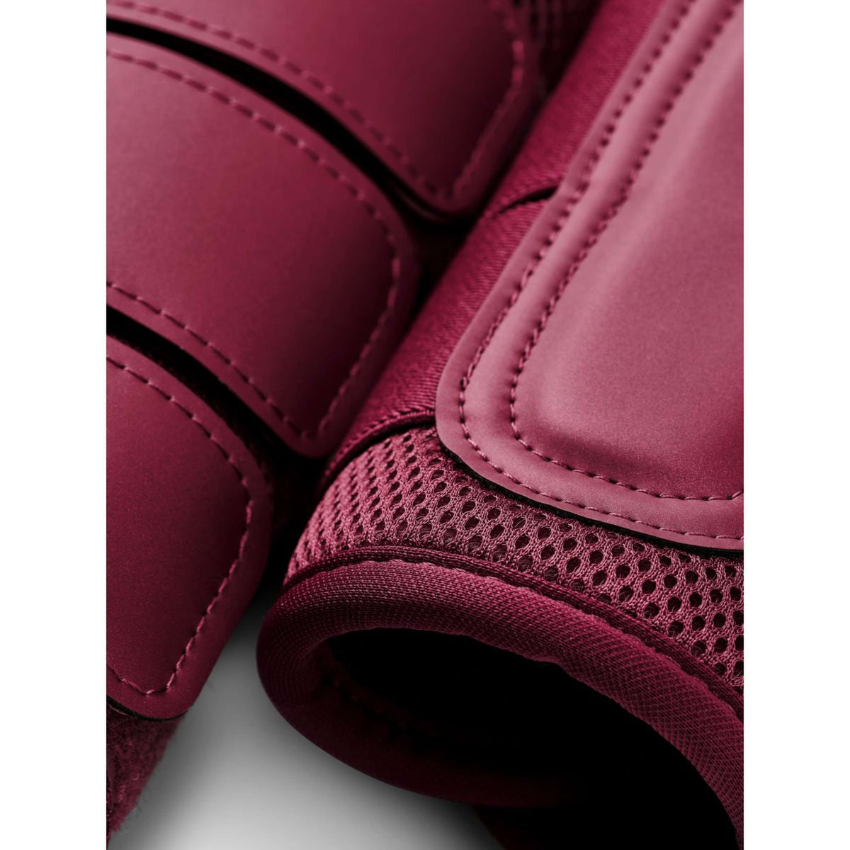 Equestrian Stockholm Leg Protectors Classic Mesh Bordeaux