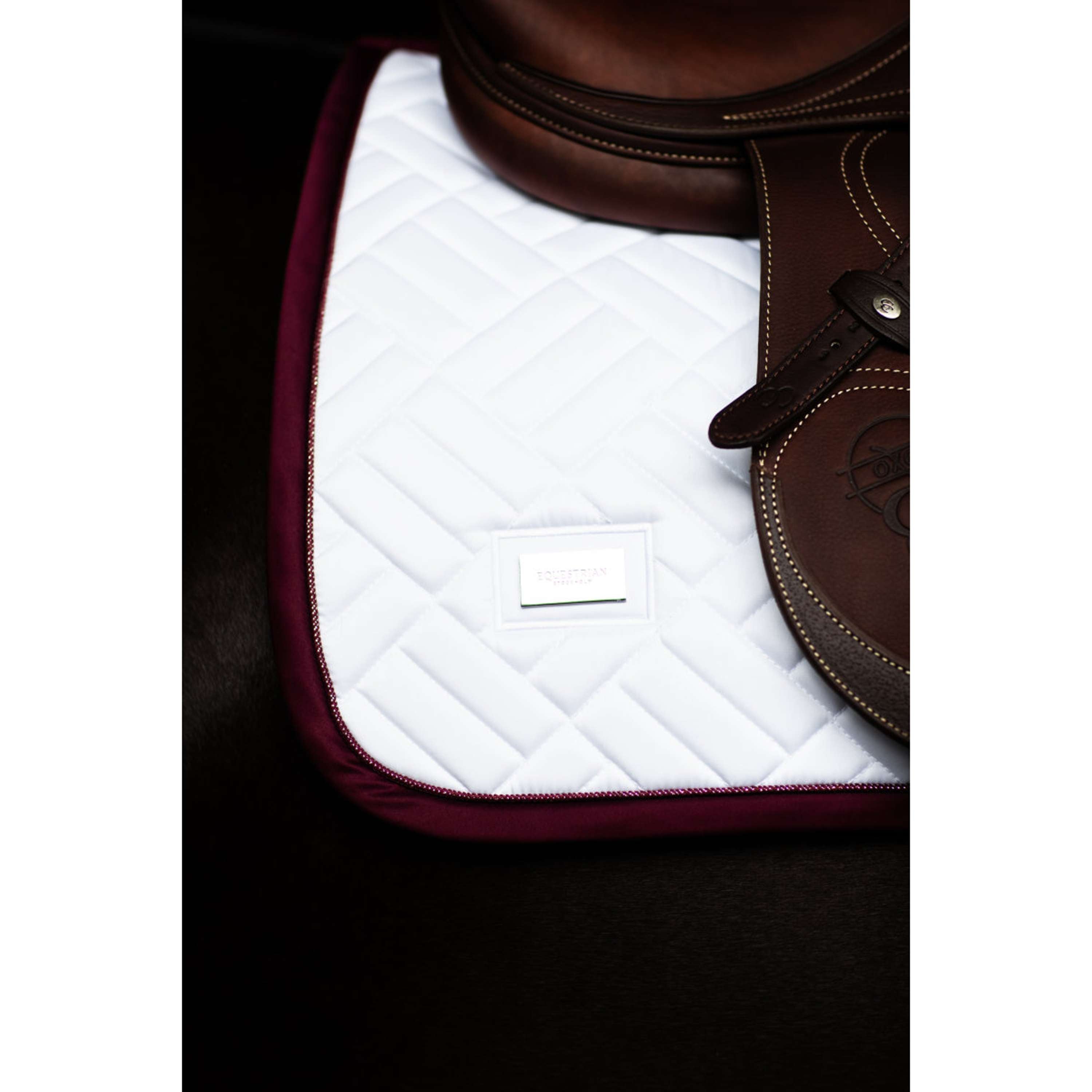 Equestrian Stockholm Saddlepad Modern Jumping White/Merlot