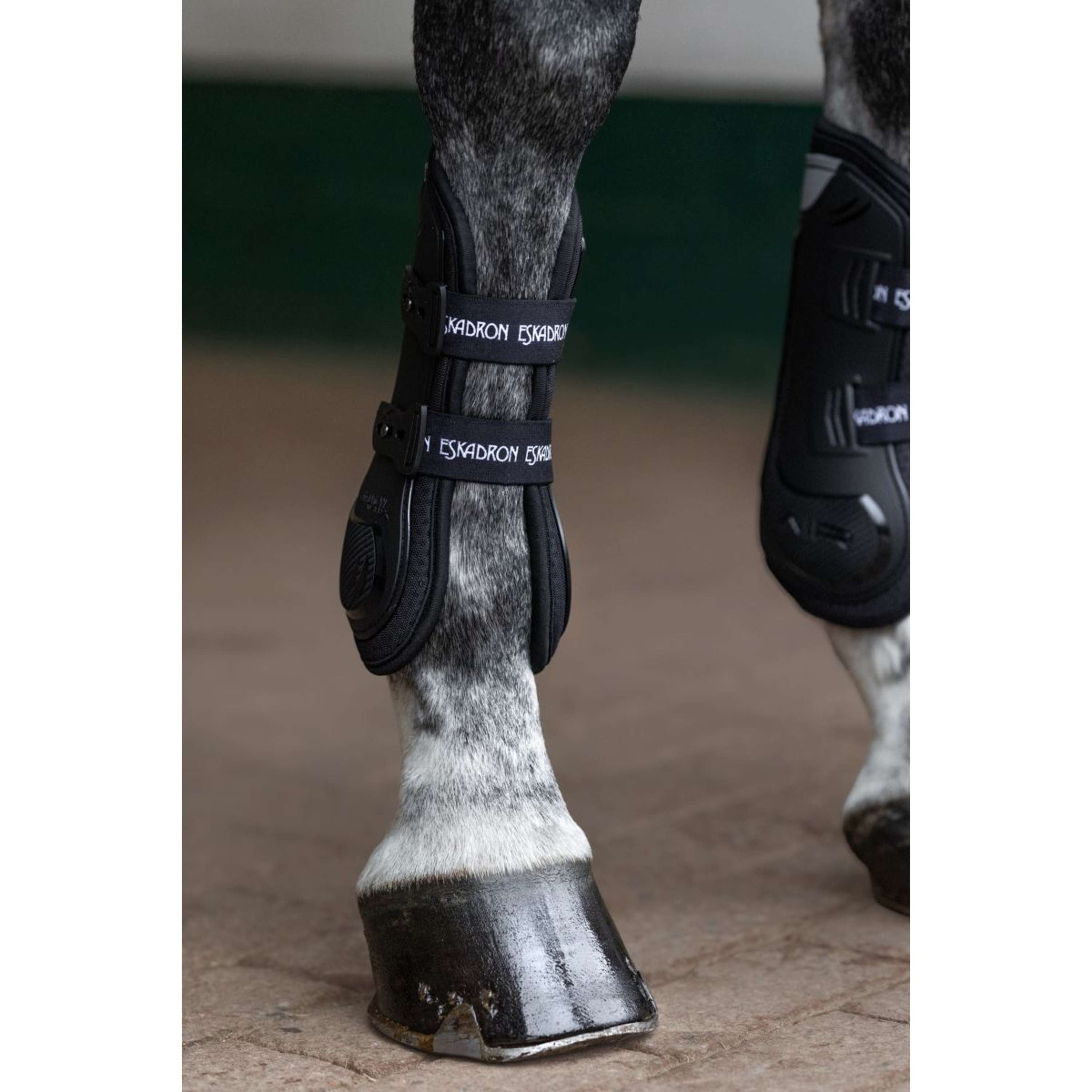 Eskadron Tendon Boots Air-Flex Sport Black