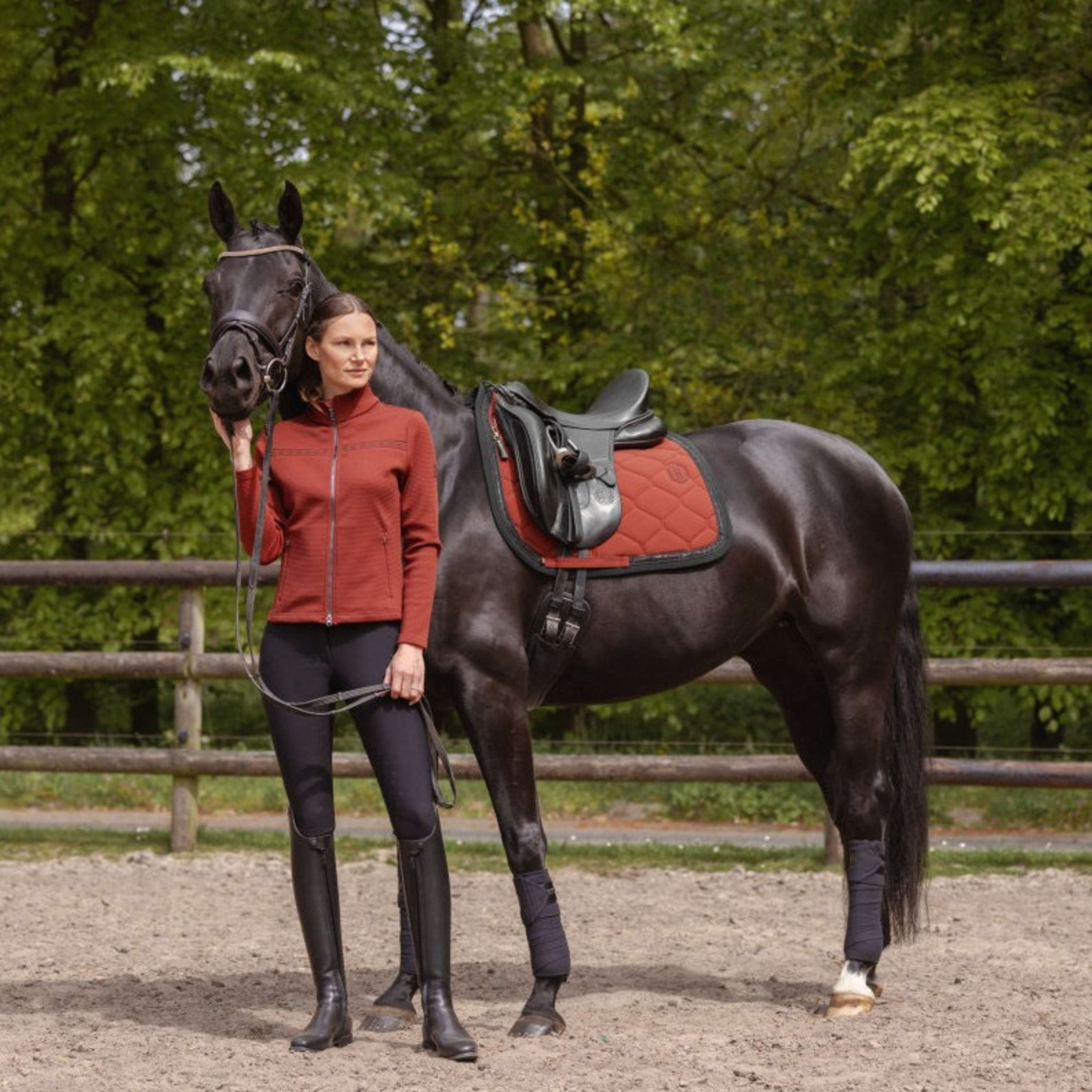 Eskadron Saddlepad Heritage Softshell Contrast Dressage Merlot