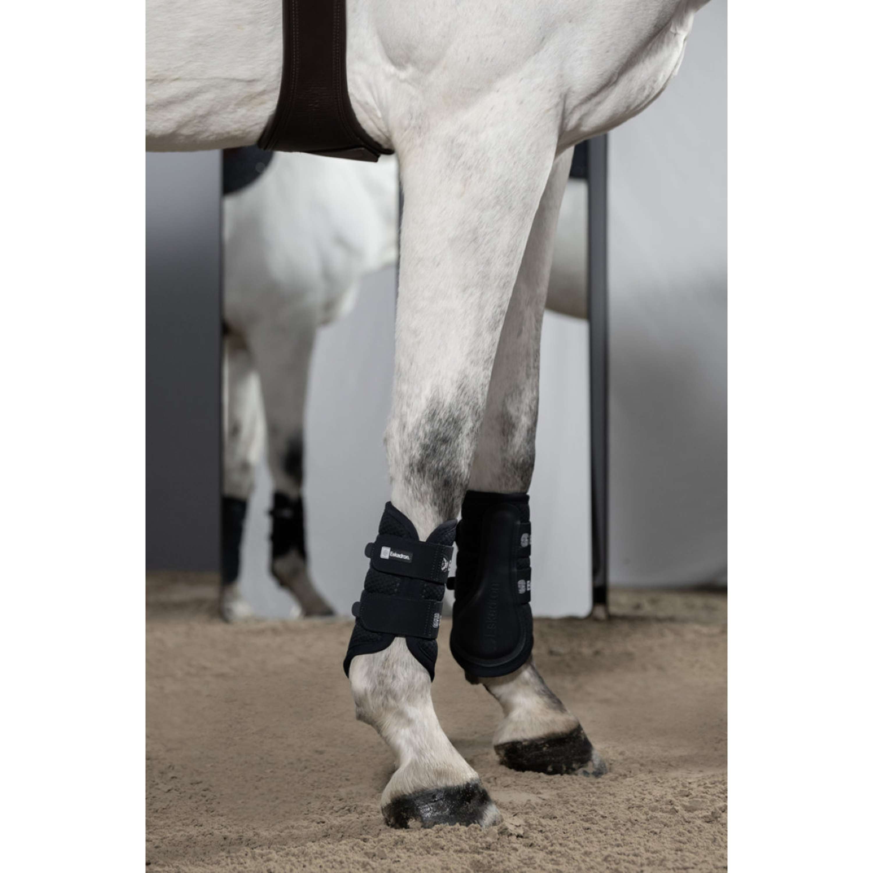 Eskadron Leg Protectors Dynamics Mesh Navy