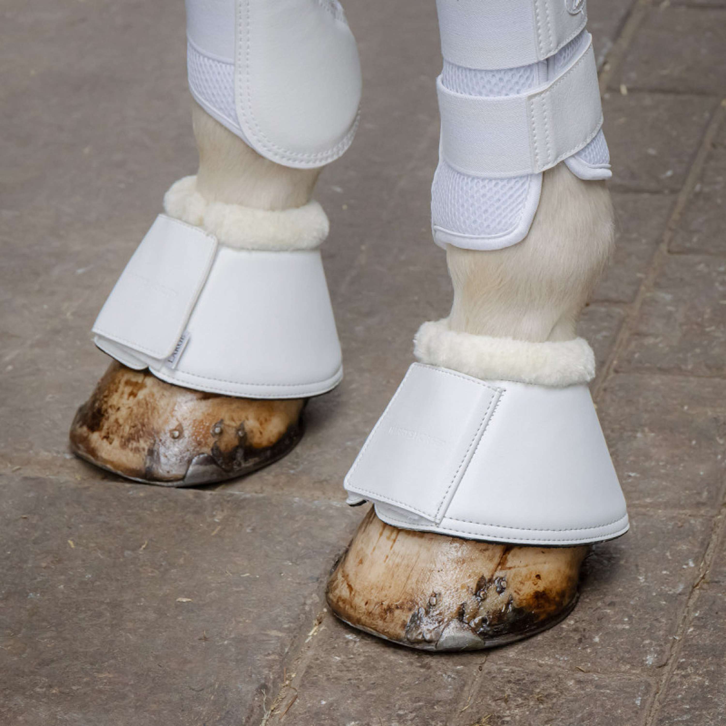 Harry's Horse Bell Boots Excellent Faux Fur White