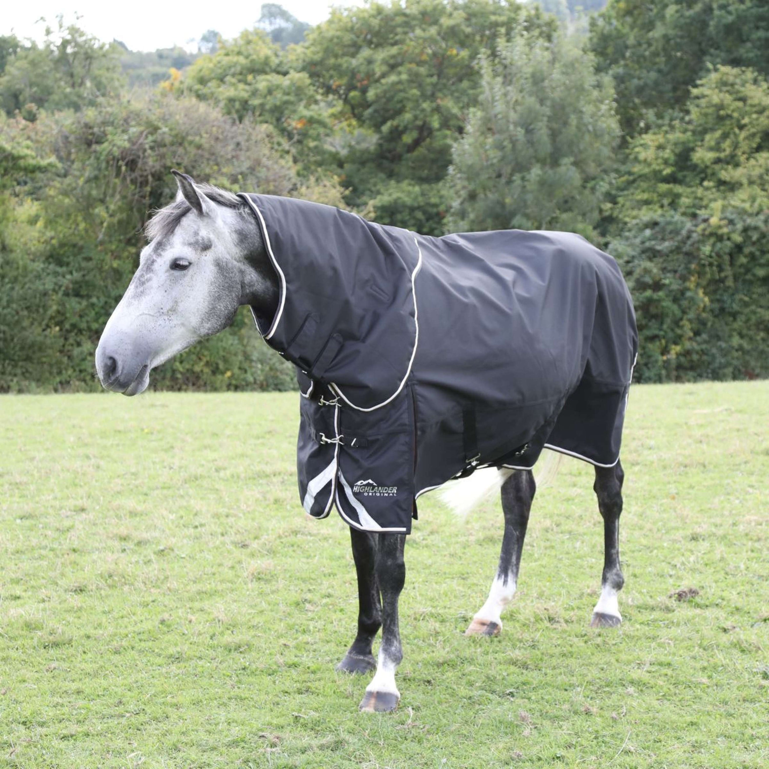 Highlander Plus Winter Rug Turnout 200g Neck Cover Black