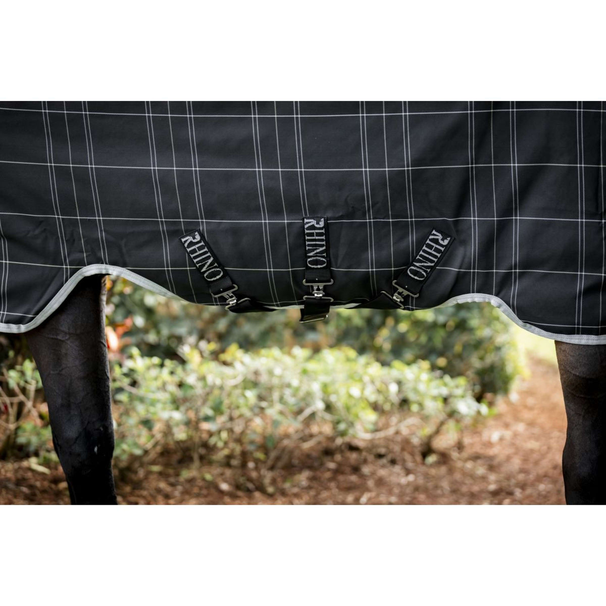 Rhino Wug Turnout Medium Varilayer 250g Black/Grey/White Check/Gray