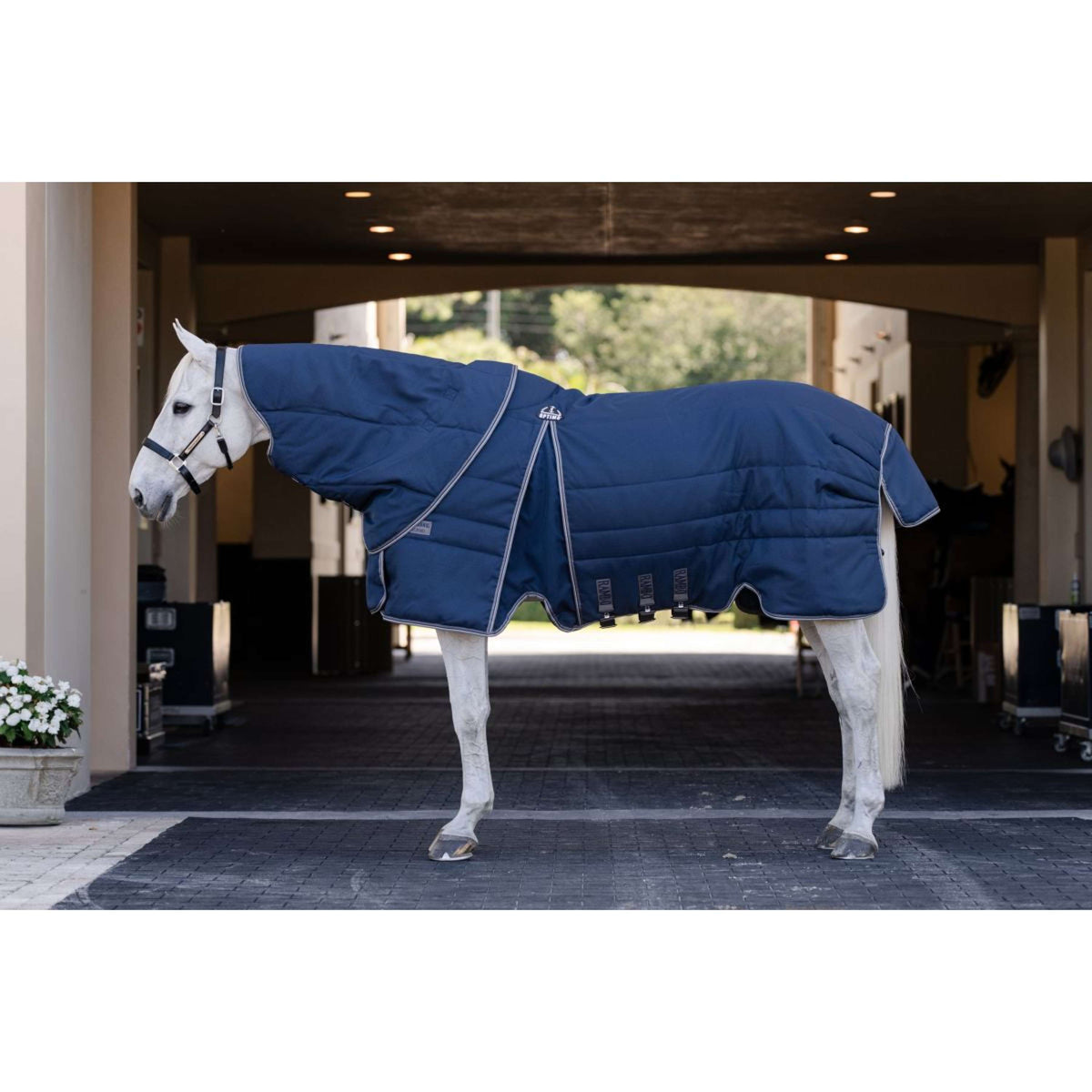 Rambo Optimo Stable Rug Plus 400g Navy/Thunderstorm Grey/Silver