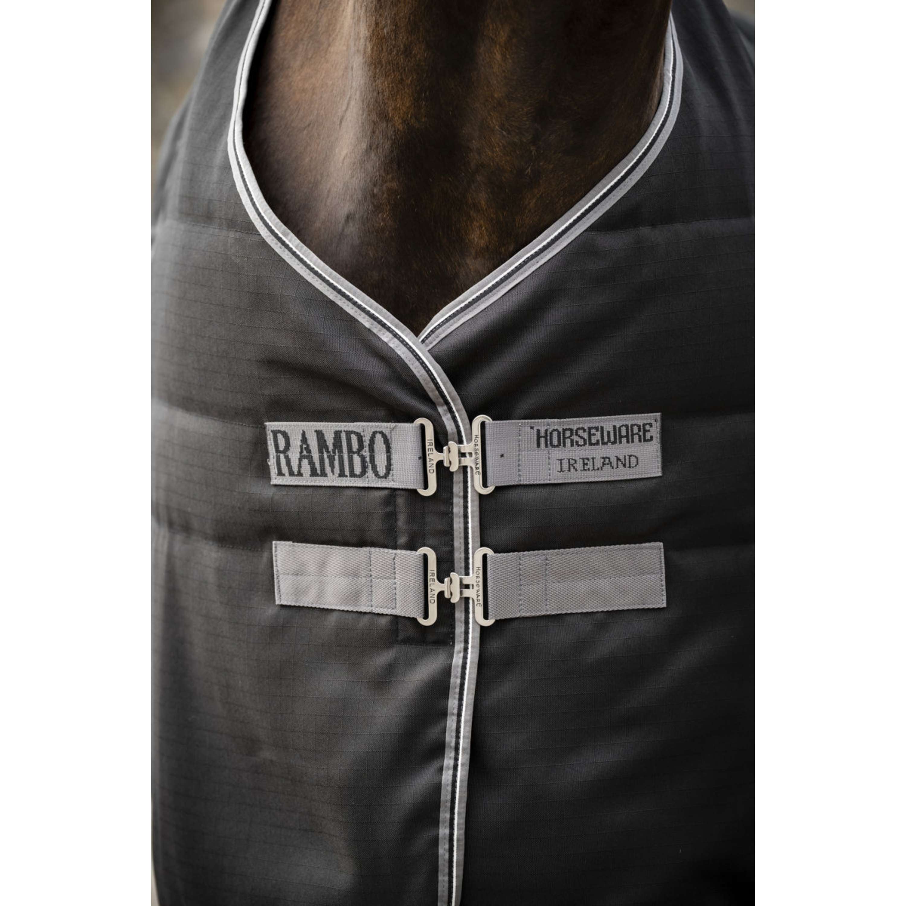 Rambo Stable Rug 200g Black/Thunderstorm Grey/Silver