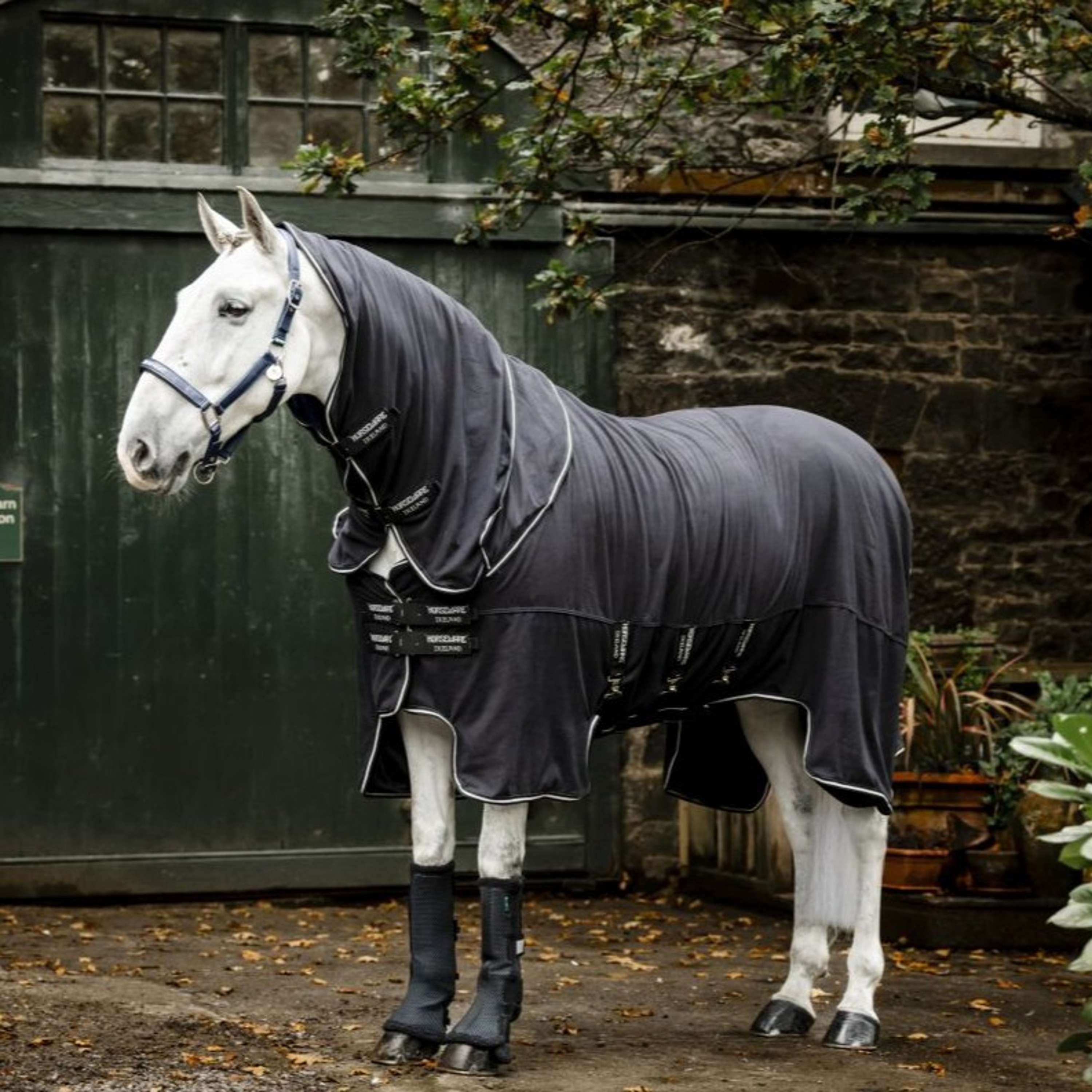 Horseware Show Ready Rug Black/Black/Silver