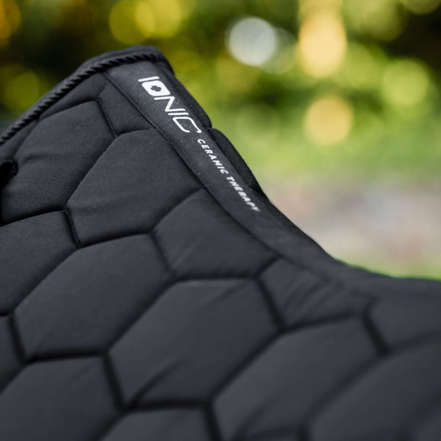 Horseware Saddlepad Ionic Close Contact Black