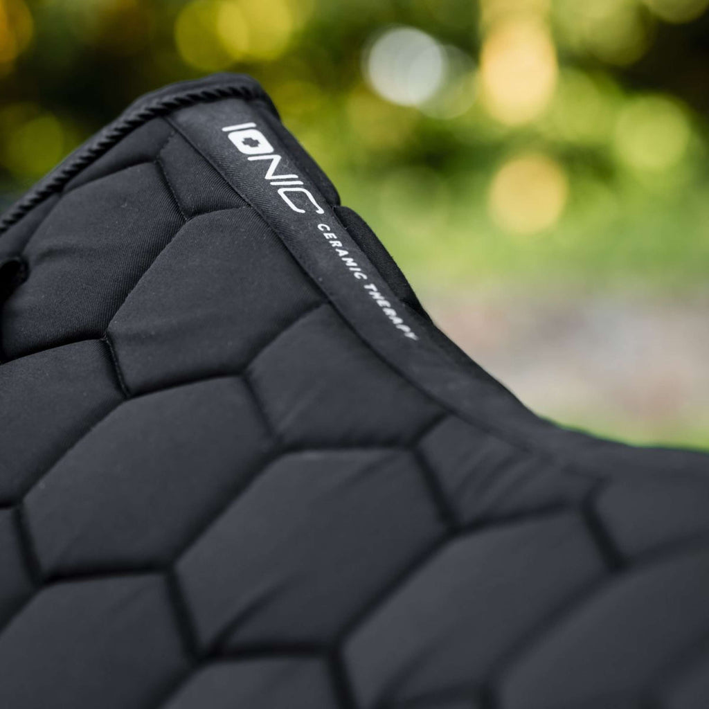 Horseware Saddlepad Ionic Close Contact Black