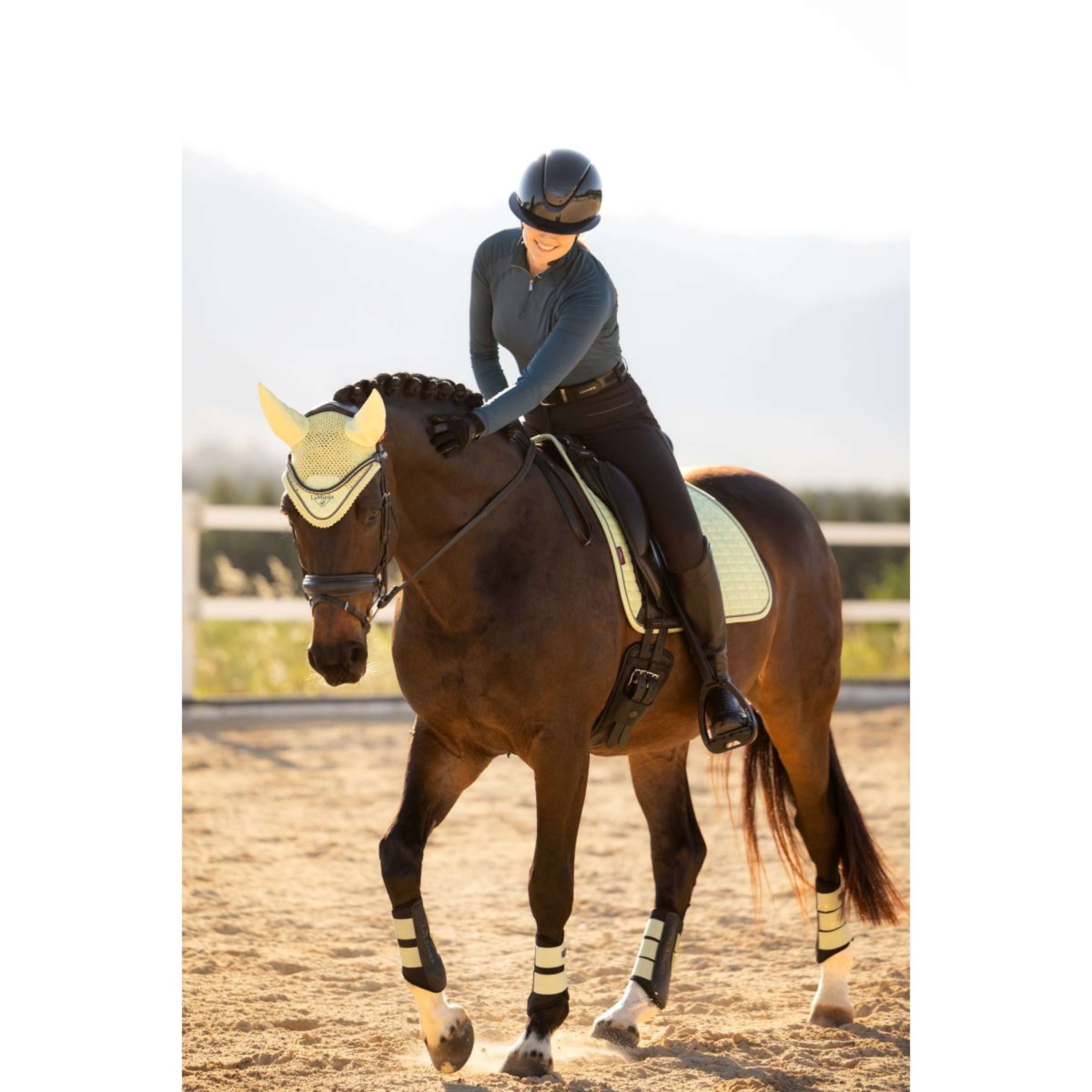LeMieux Saddlepad Suede Square Dressage Macaron