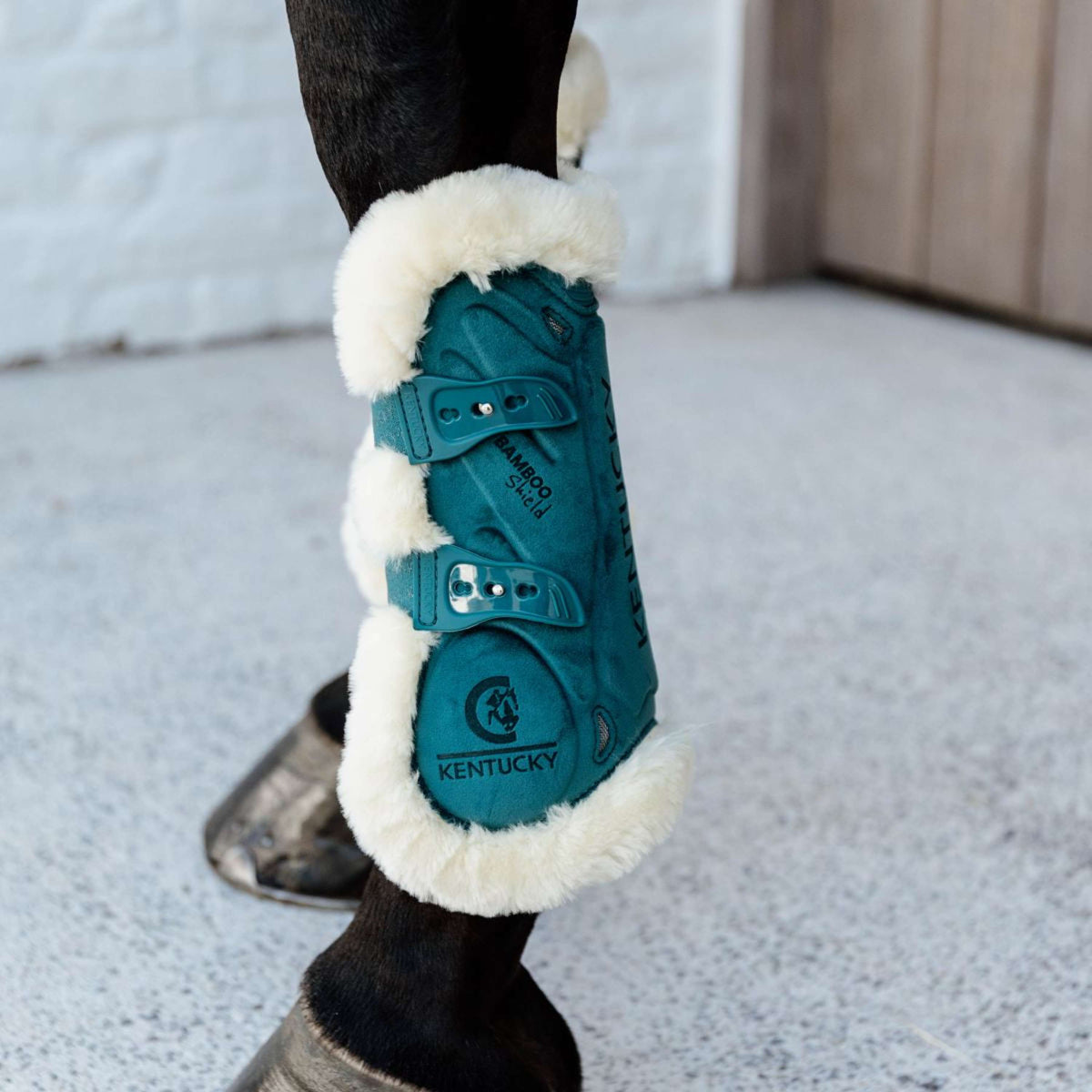 Kentucky Tendon Boots Bamboo Elastic Velvet Vegan Fur Emerald