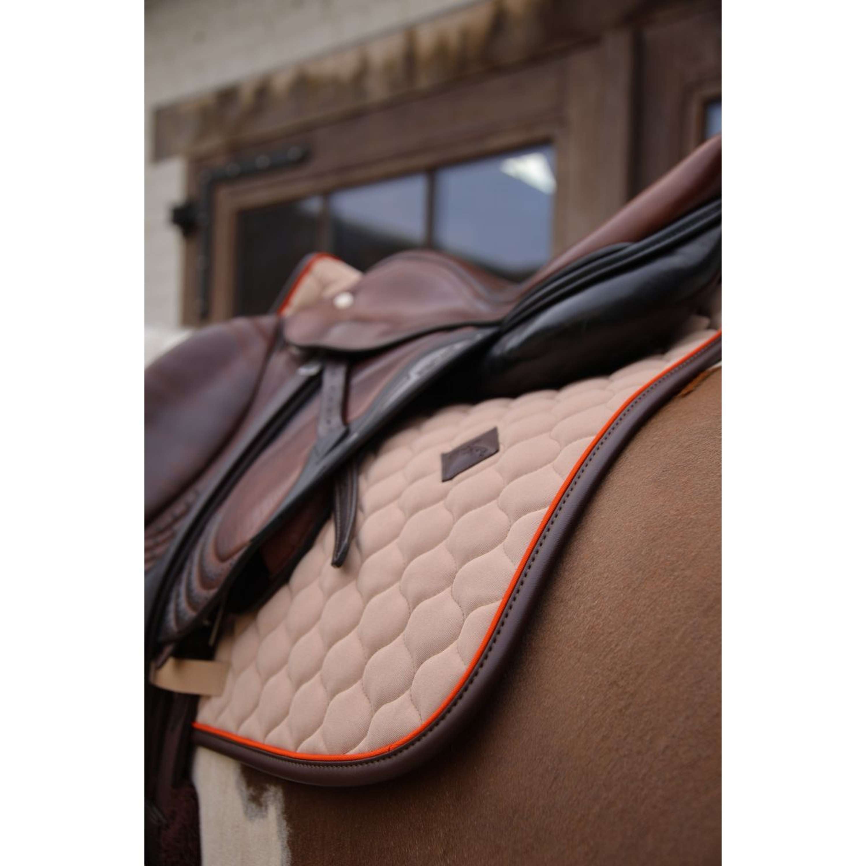 Kentucky Horsewear Saddlepad Onion Quilt Leather Neon Jumping Beige