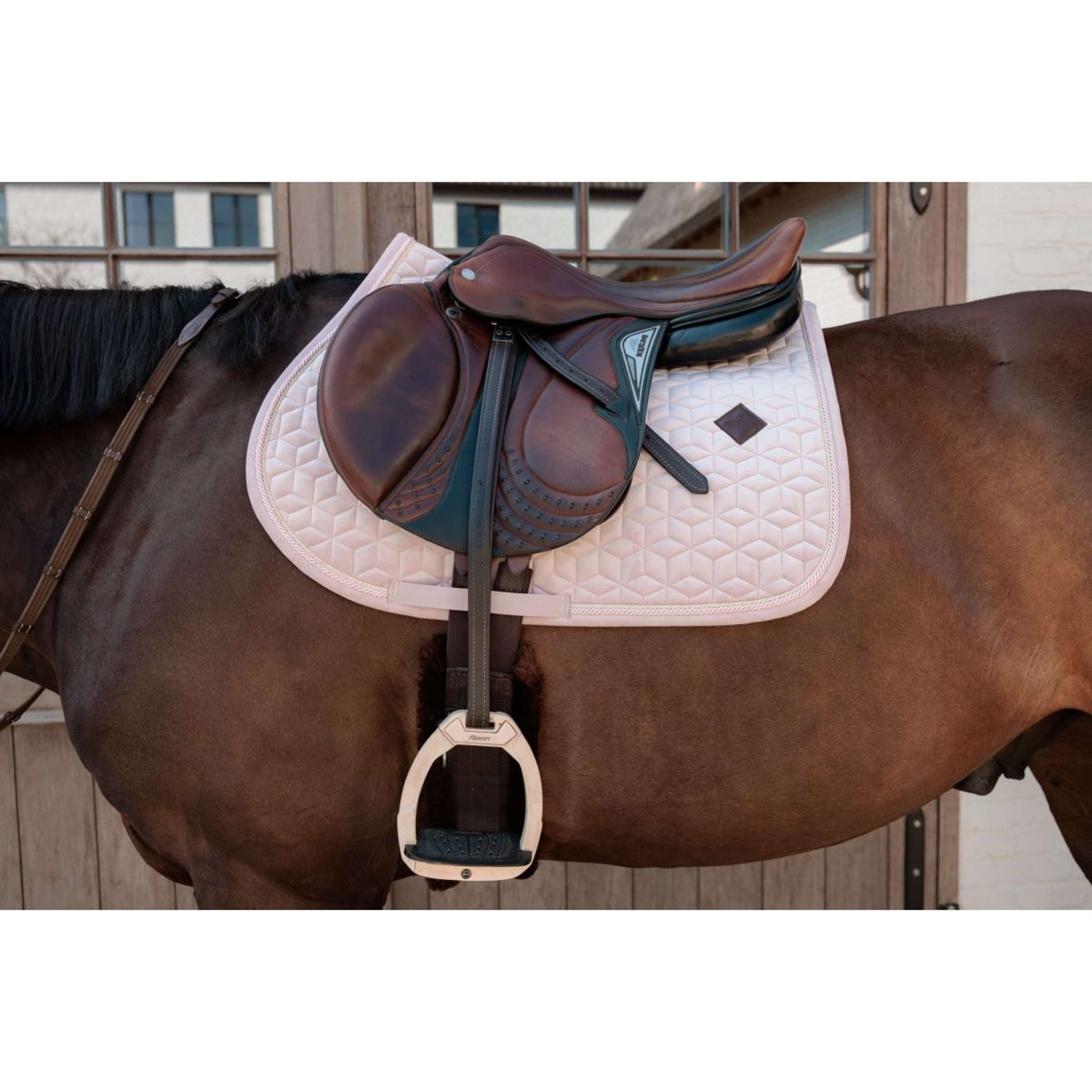 Kentucky Saddlepad Velvet Jumping Soft Rose