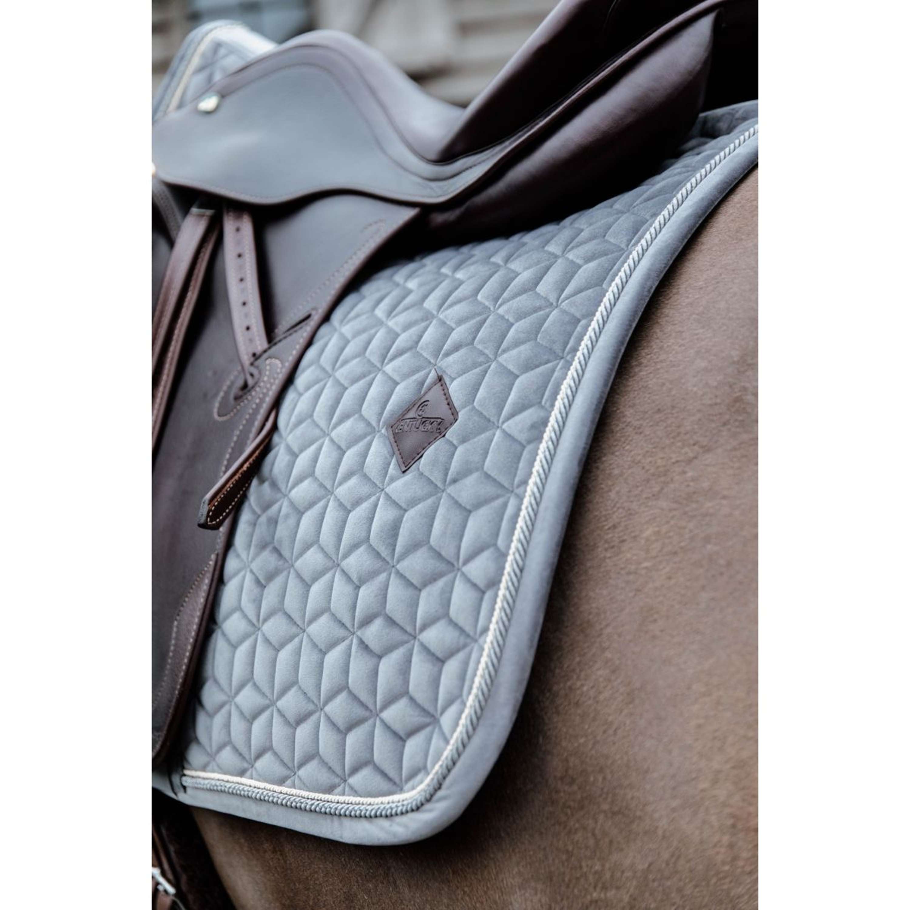 Kentucky Saddlepad Basic Velvet Dressage Grey