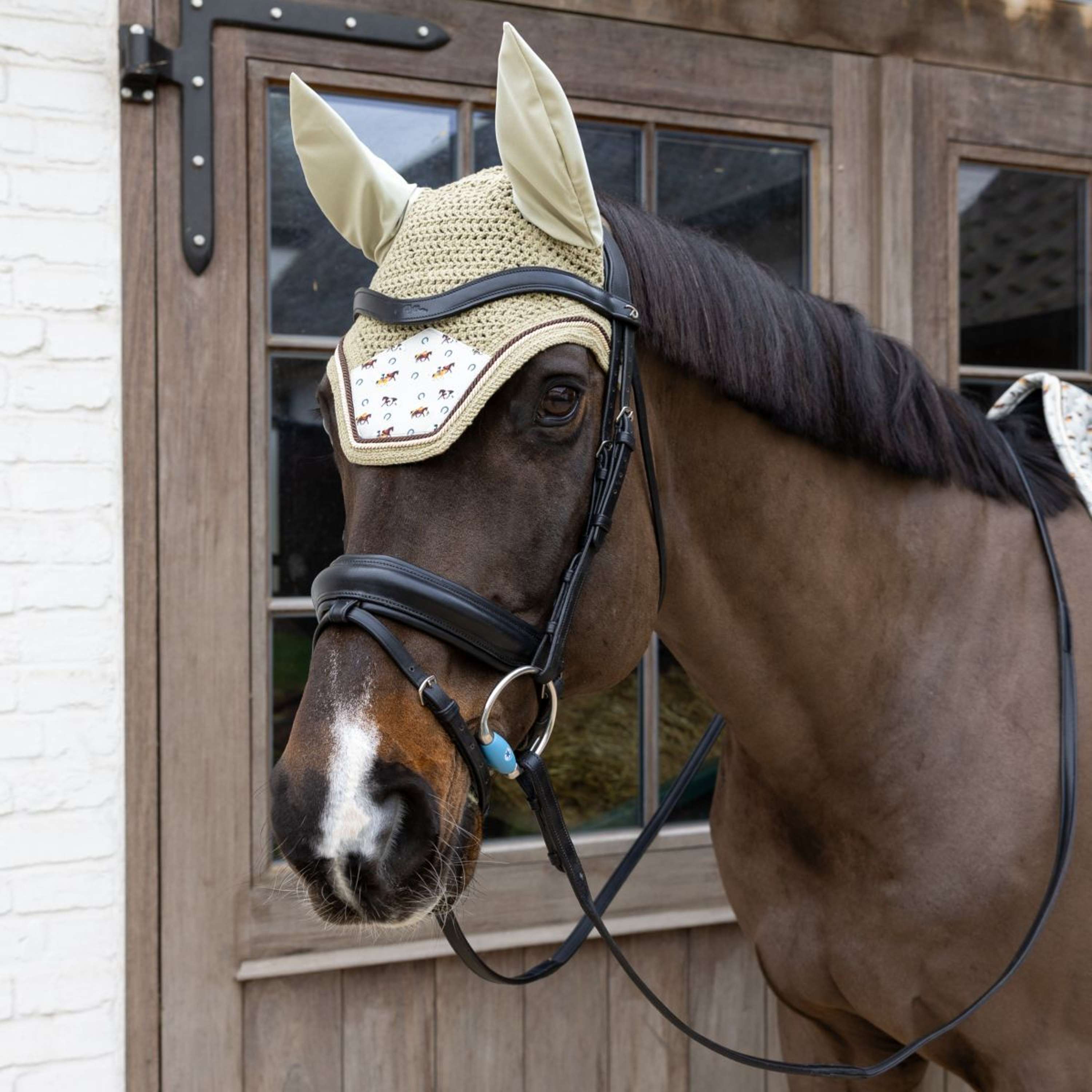 Kentucky Ear Bonnet Wellington Velvet Horse Printing Beige