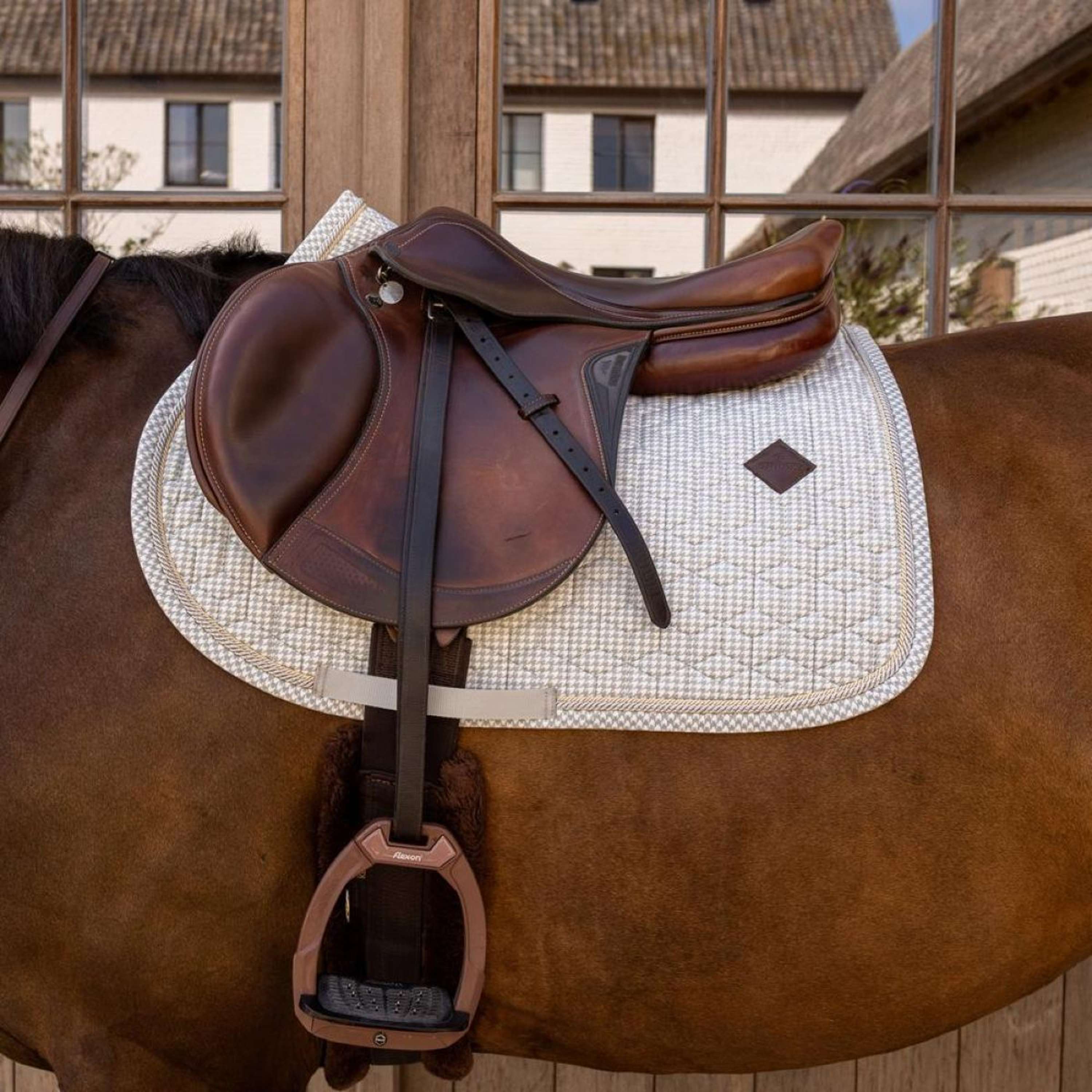 Kentucky Saddlepad Velvet Pied de Poule Jumping Grey/White