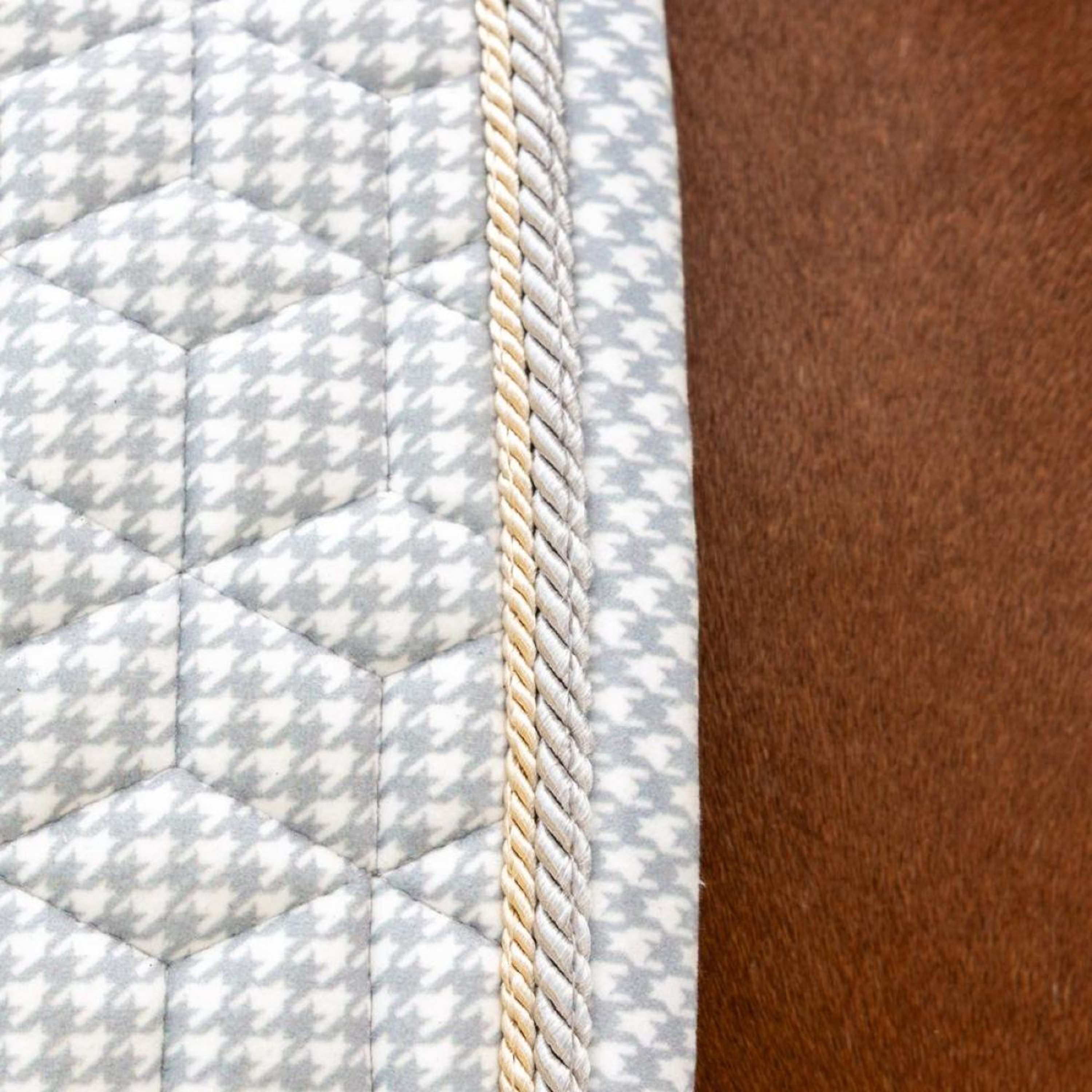 Kentucky Saddlepad Velvet Pied de Poule Jumping Grey/White