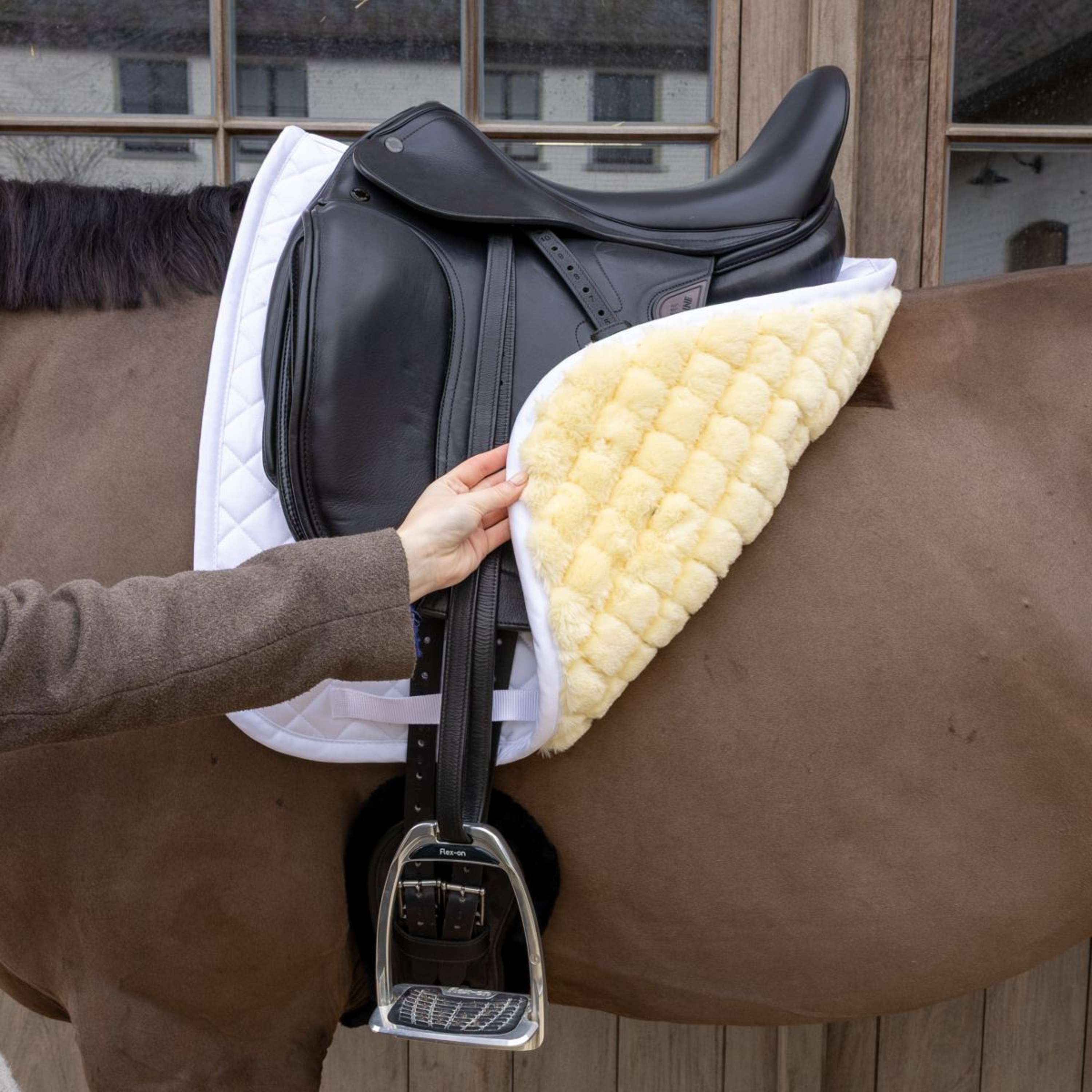 Kentucky Saddlepad Skin Friendly Diamond Dressage White