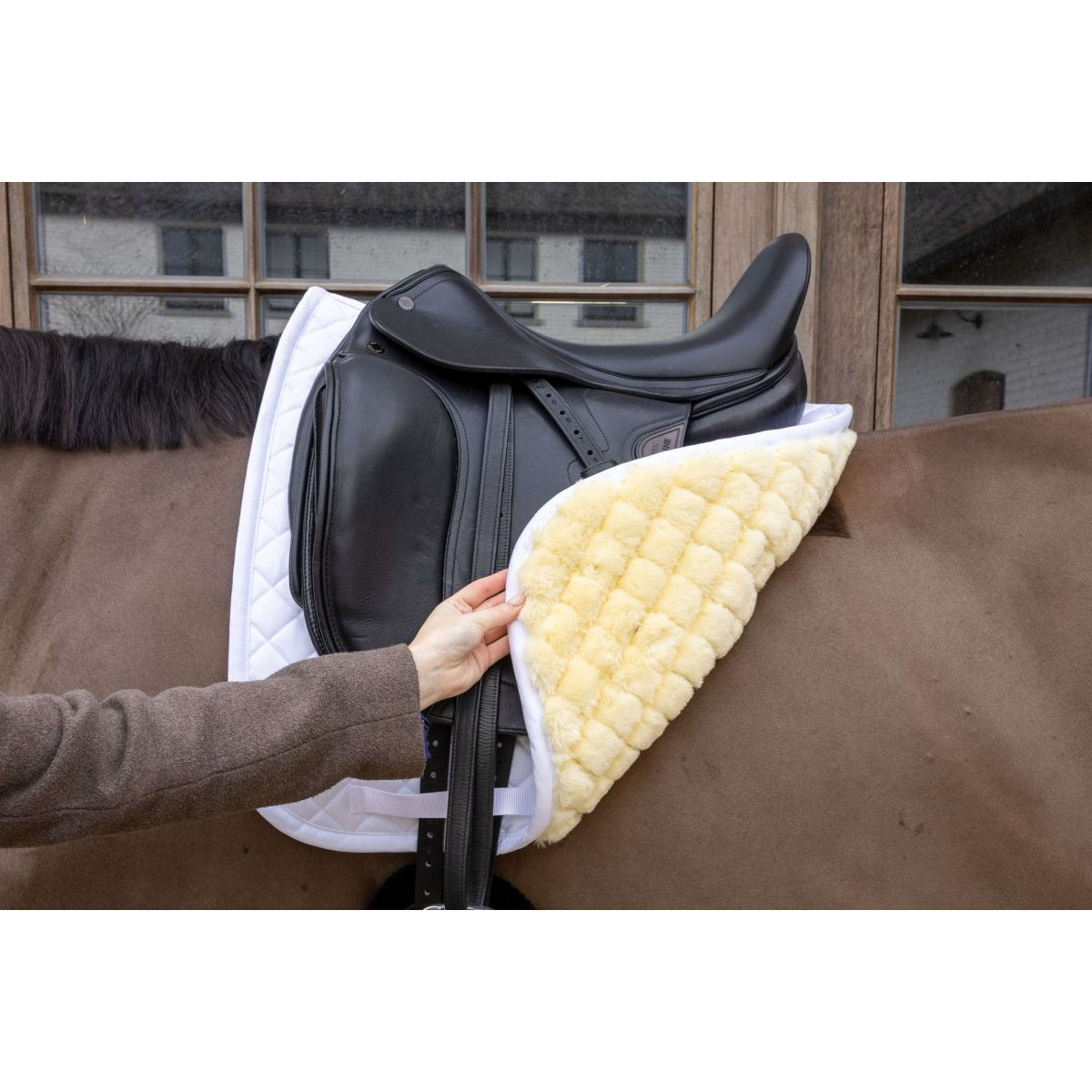 Kentucky Saddlepad Skin Friendly Diamond Dressage White