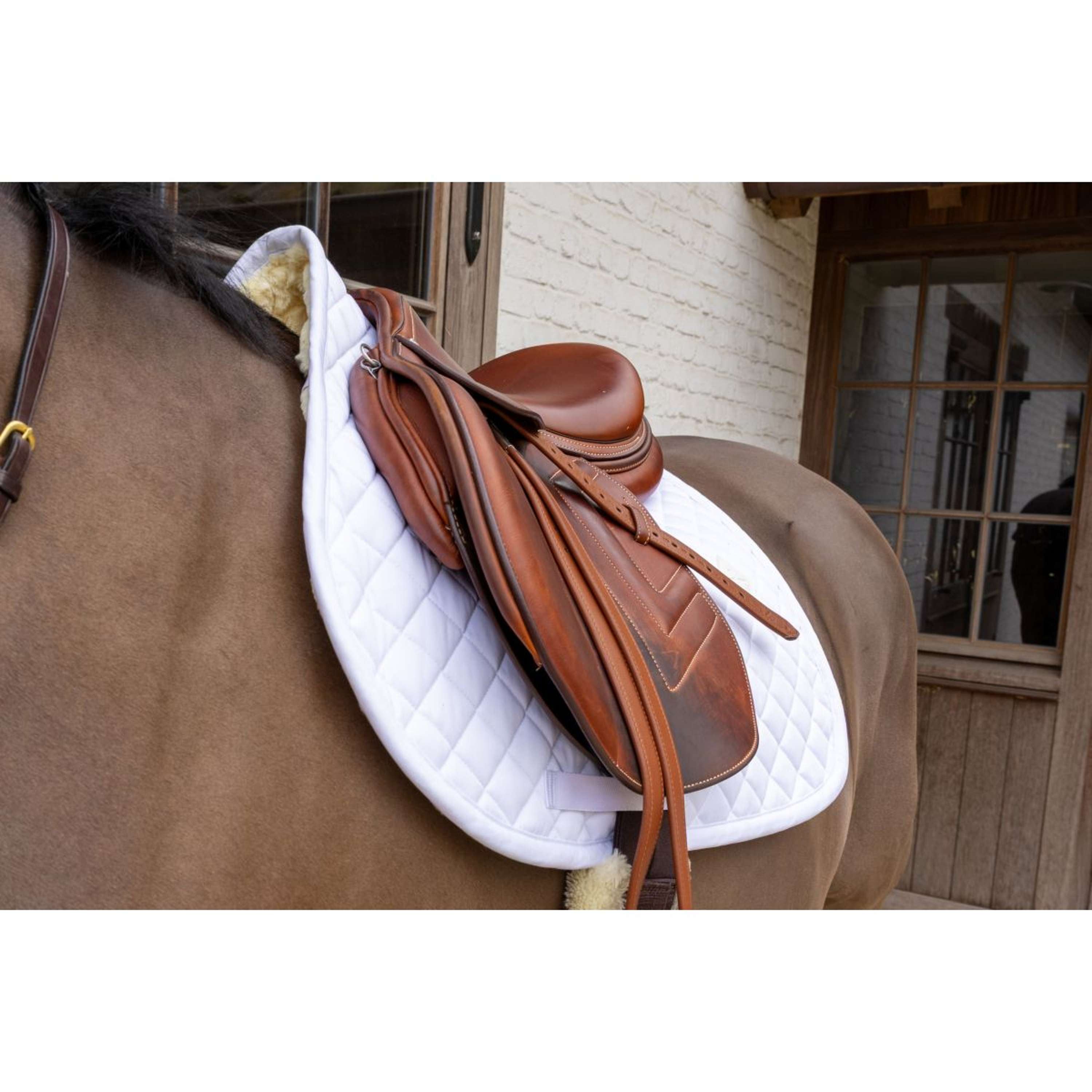 Kentucky Saddlepad Skin Friendly Diamond Jumping White