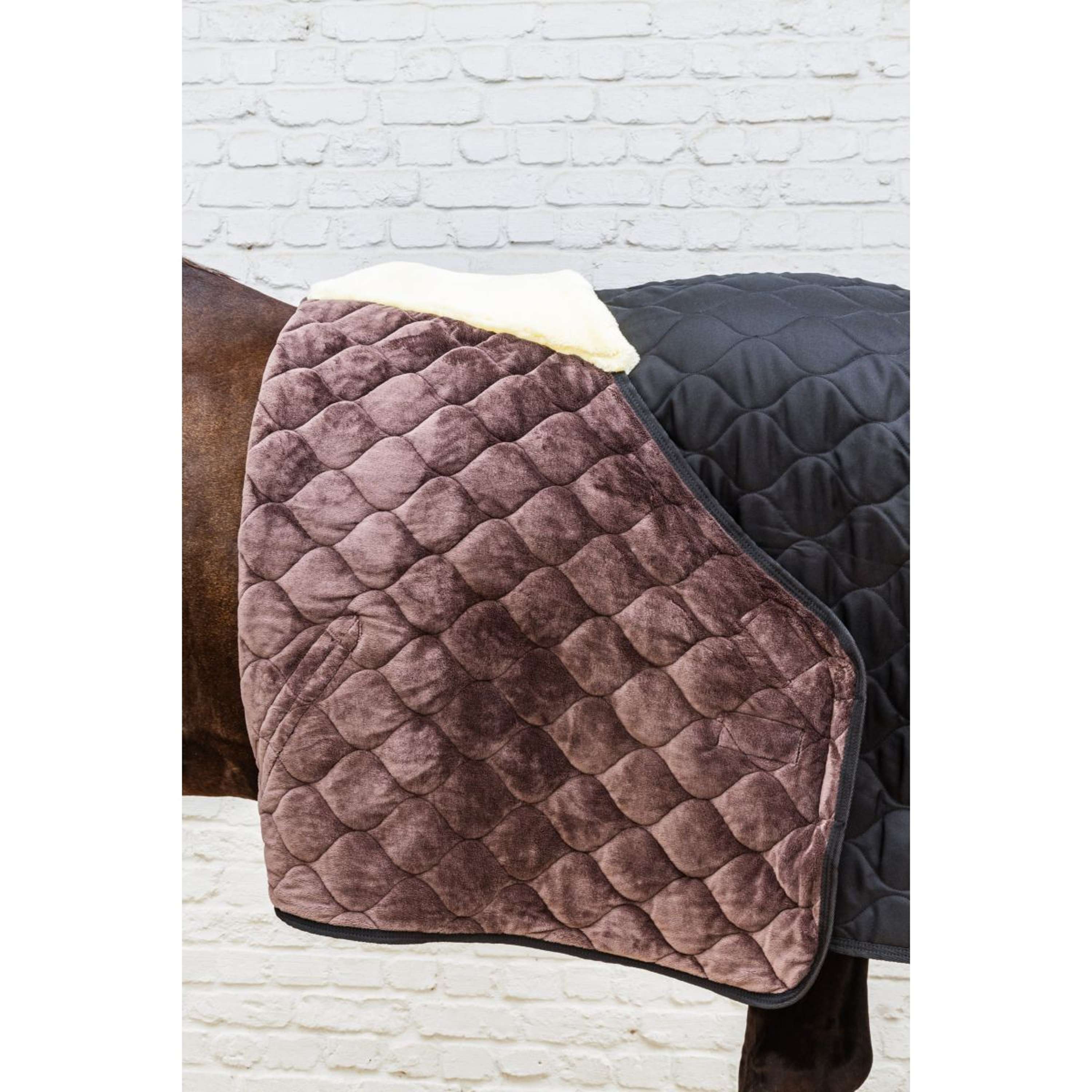 Kentucky Stable Rug Comfort 100g Black