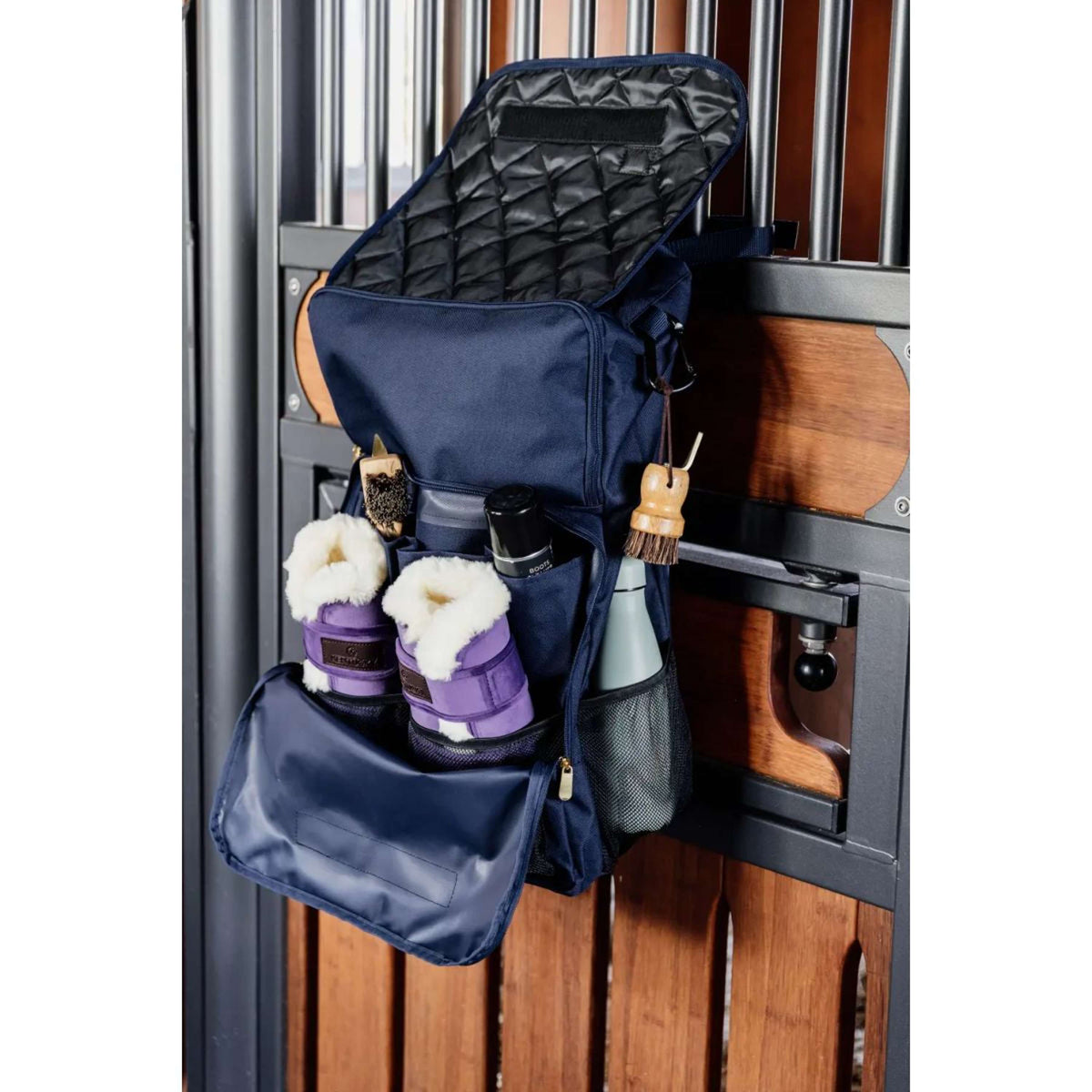 Kentucky Stable Bag Navy