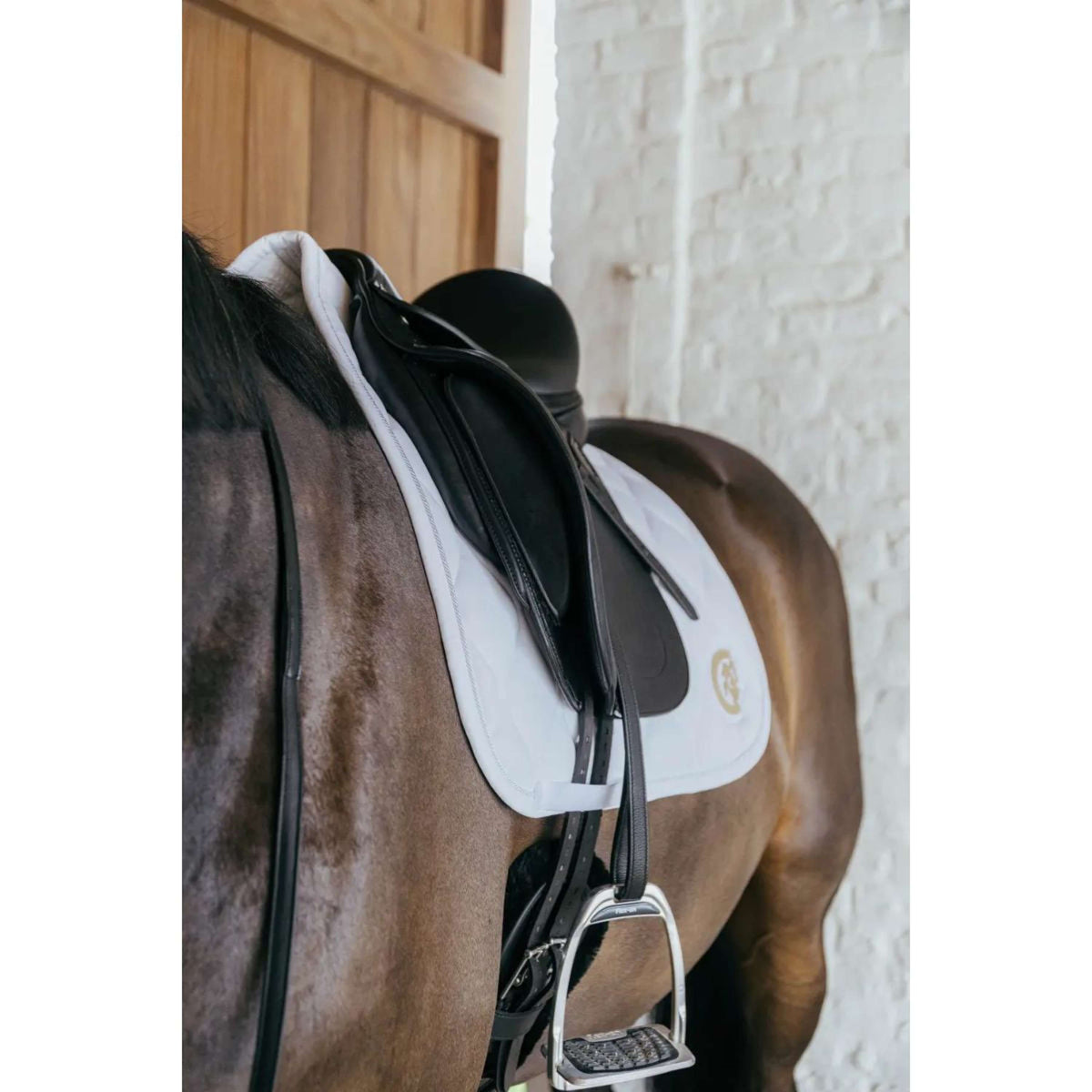 Kentucky Saddlepad Wave 3D logo Dressage White