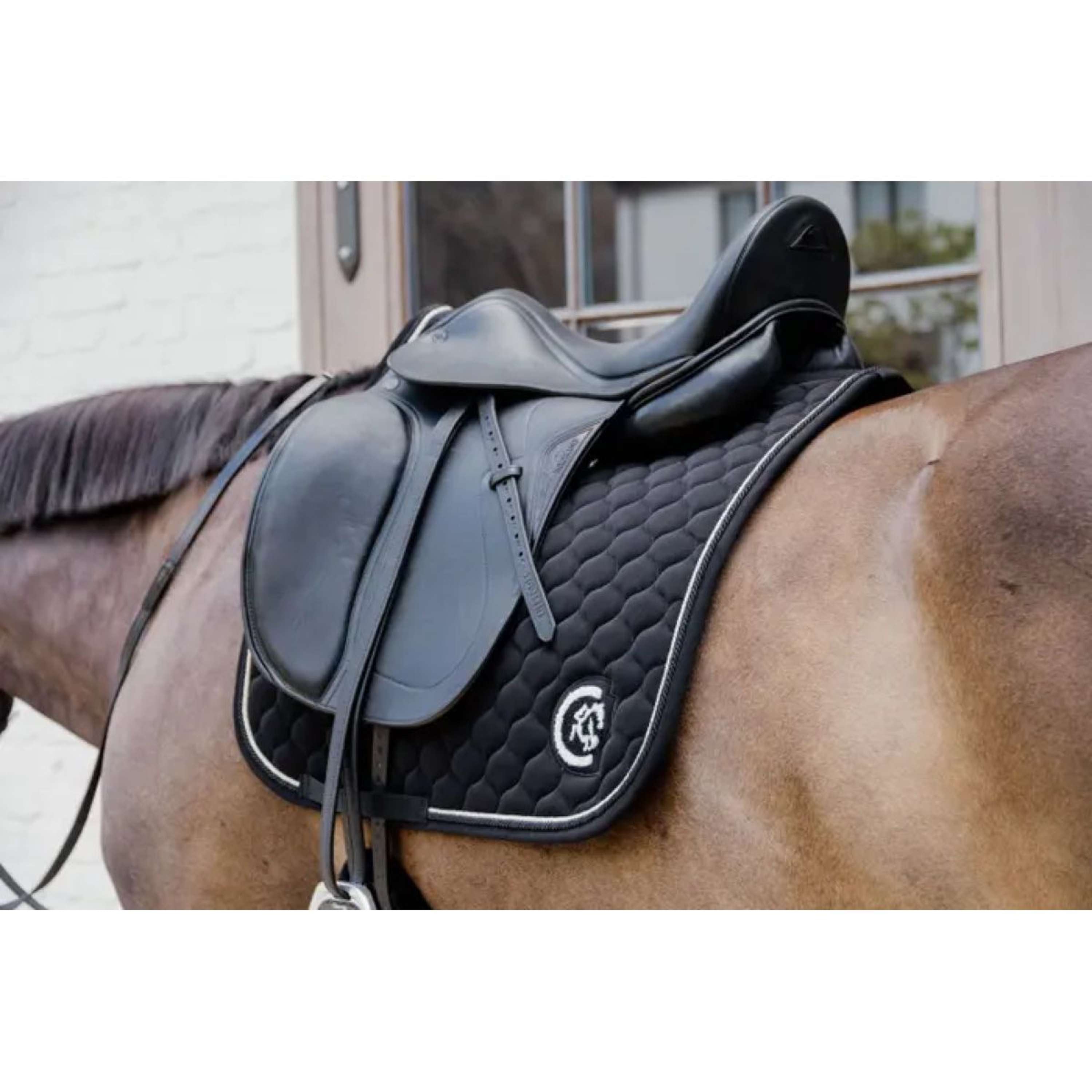 Kentucky Horsewear Saddlepad Onion Quilt 3D Logo Dressage Black