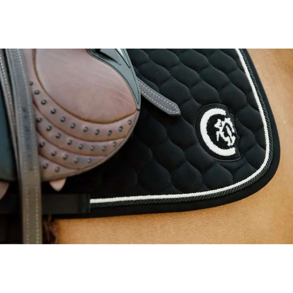 Kentucky Horsewear Saddlepad Onion Quilt 3D Logo Jumping Black