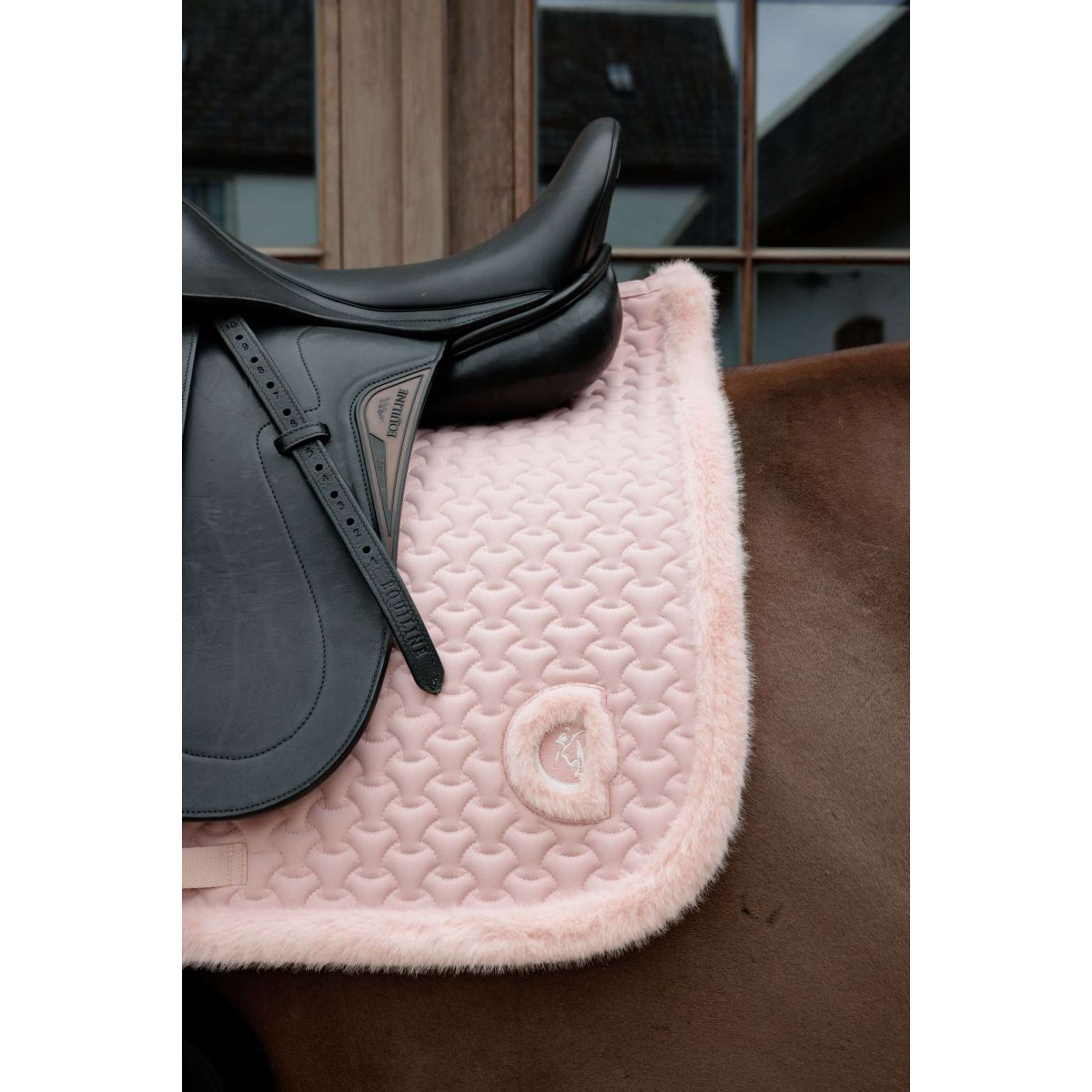 Kentucky Horsewear Saddlepad Fake Fur Onion Quilt Dressage Old Rose