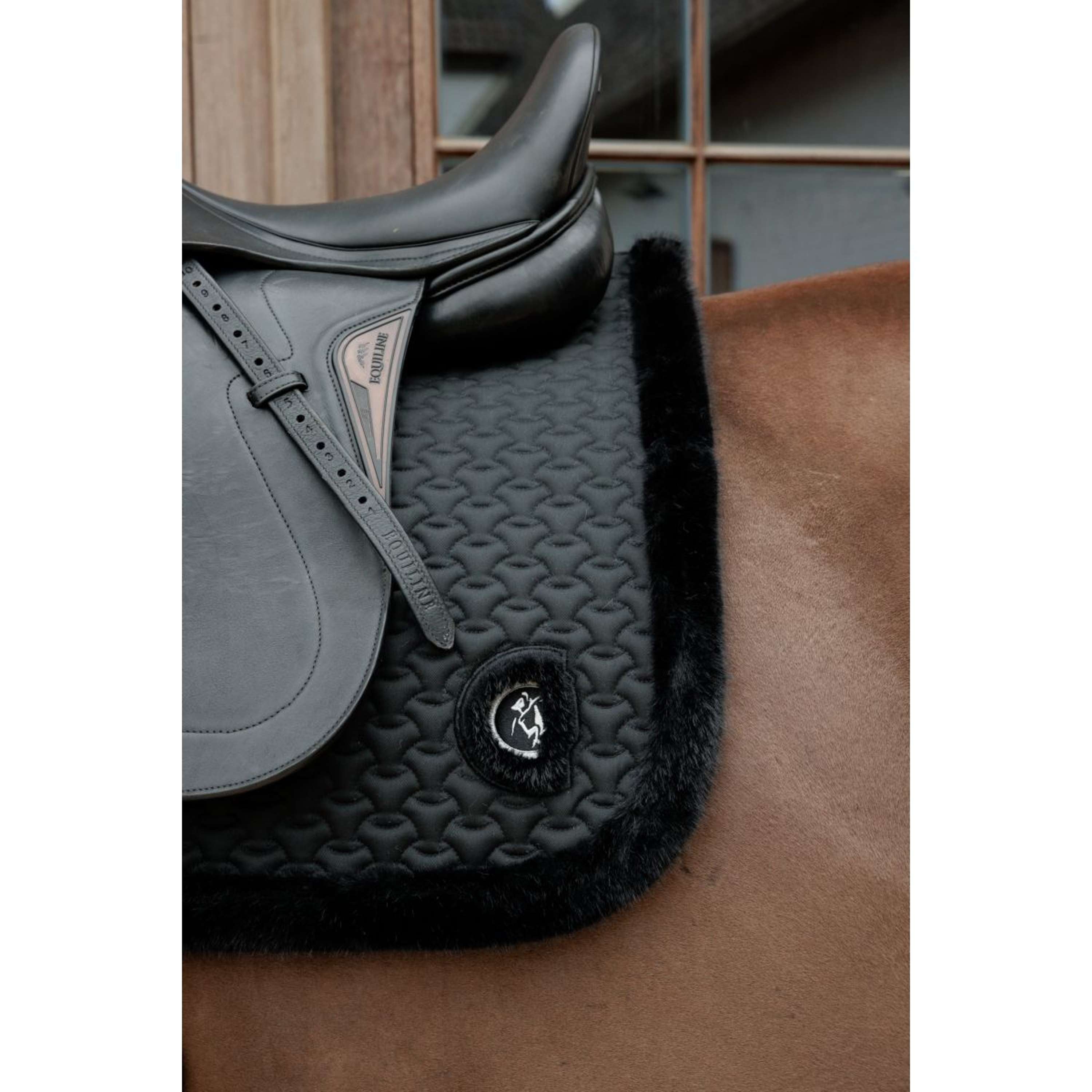 Kentucky Horsewear Saddlepad Fake Fur Onion Quilt Dressage Black
