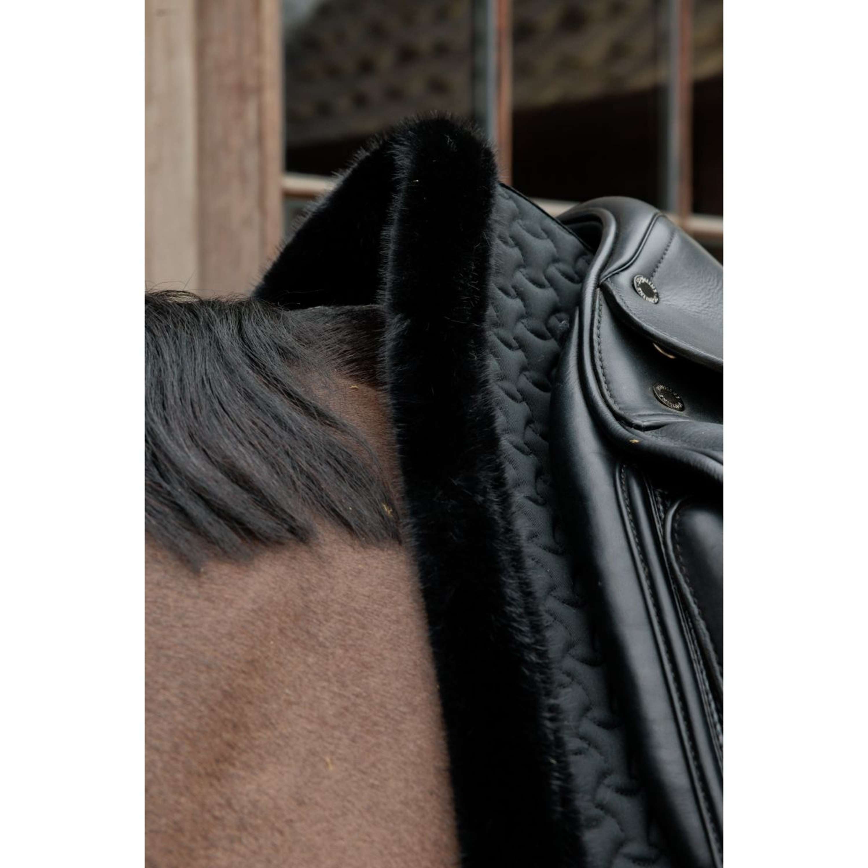 Kentucky Horsewear Saddlepad Fake Fur Onion Quilt Dressage Black