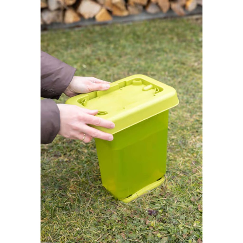 Kerbl Poultry Drinking Trough on a Stand Green